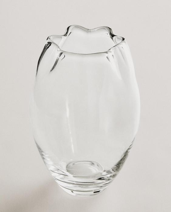 WAVY VASE