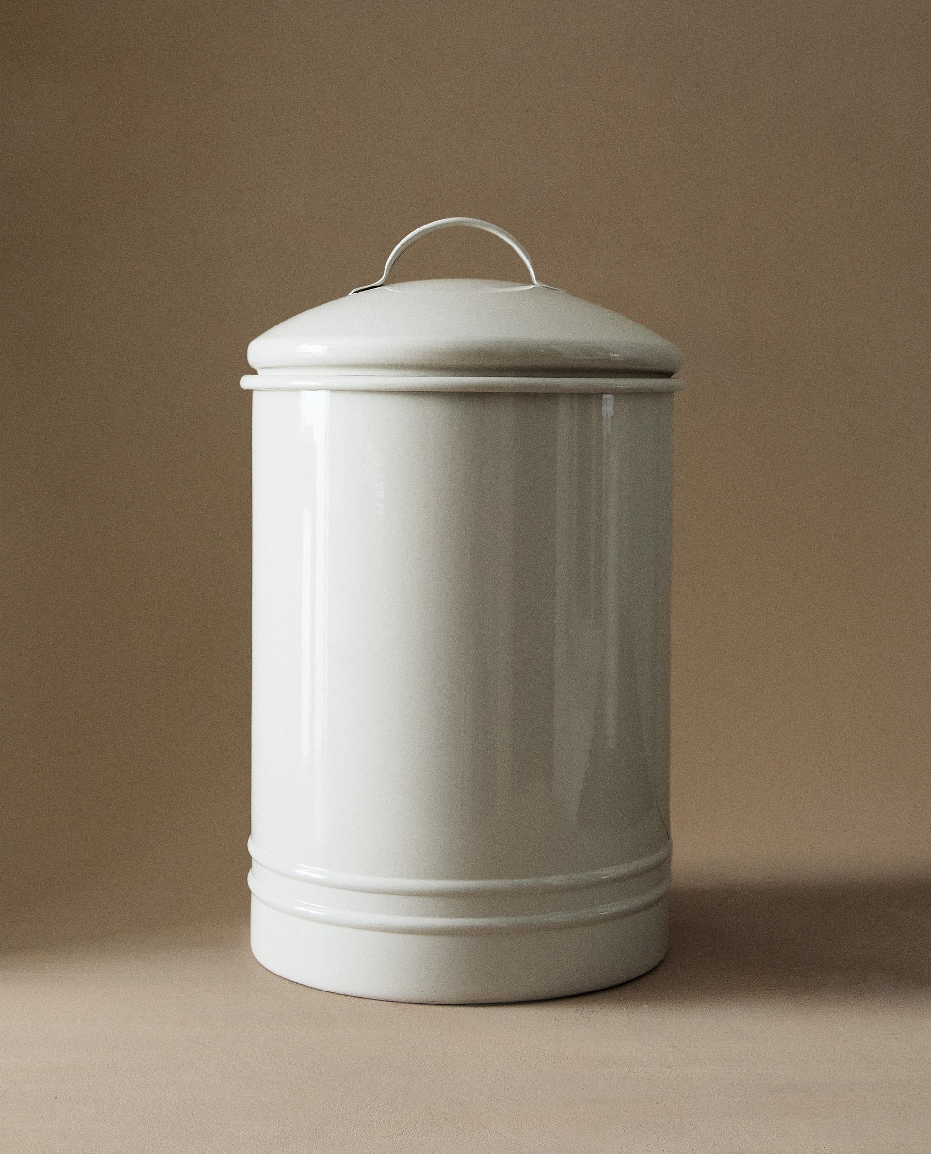 LACQUERED METAL CYLINDRICAL JAR product thumbnail 9