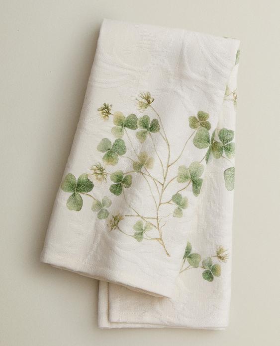 PACK OF JACQUARD NAPKINS WITH CLOVER PRINT (PACK OF 2)