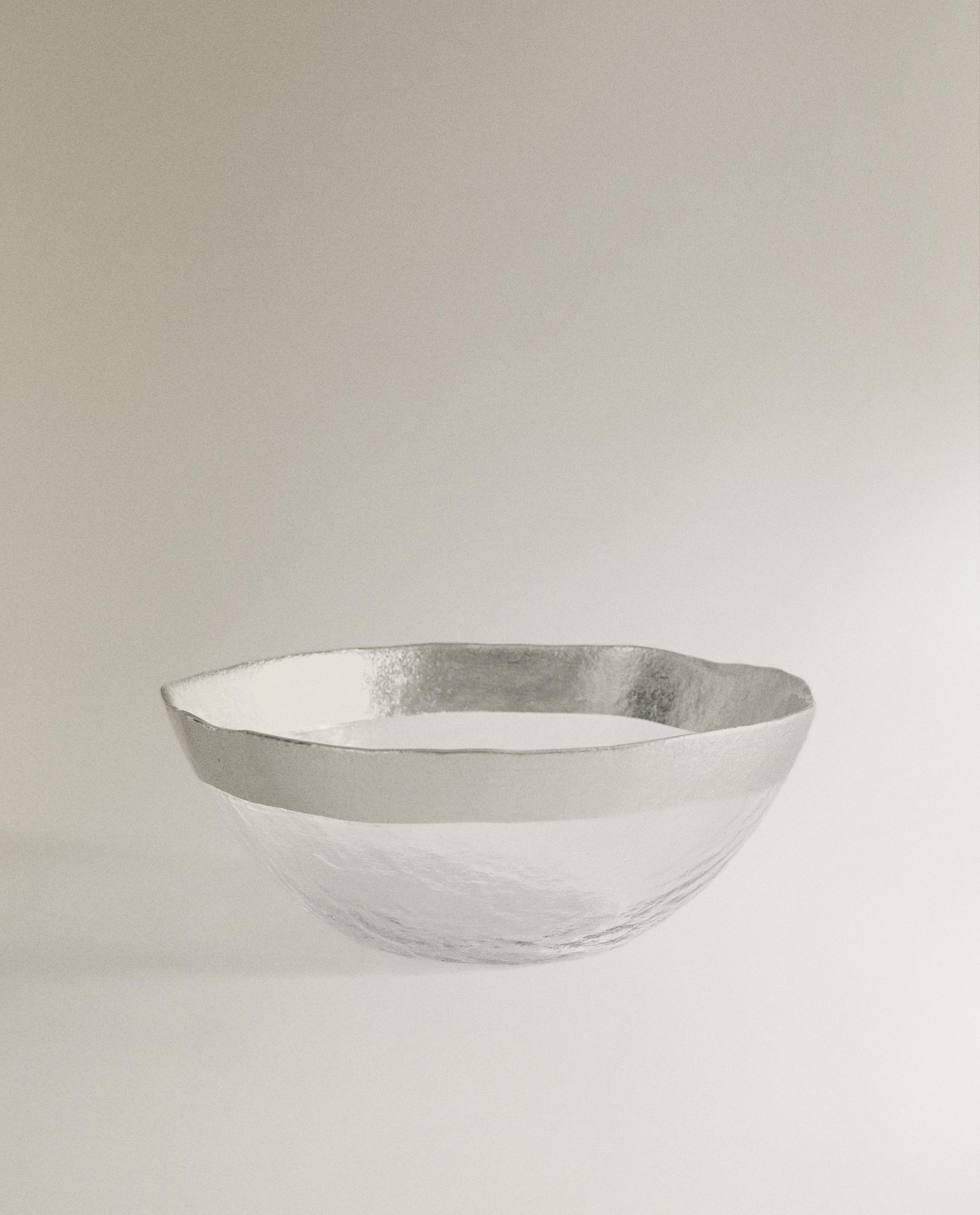 RAISED GLASS BOWL WITH SILVER RIM