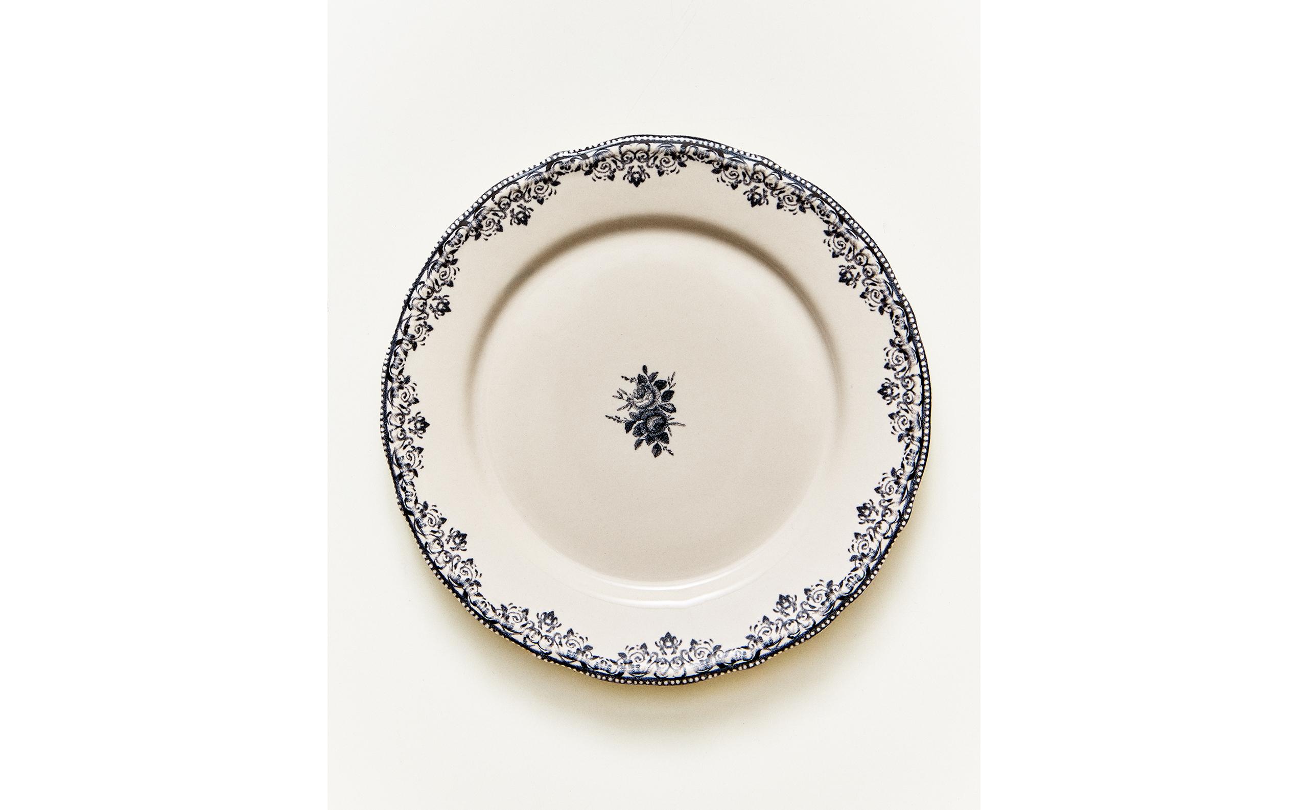DESSERT PLATE WITH PLACEMENT DESIGN product thumbnail 8