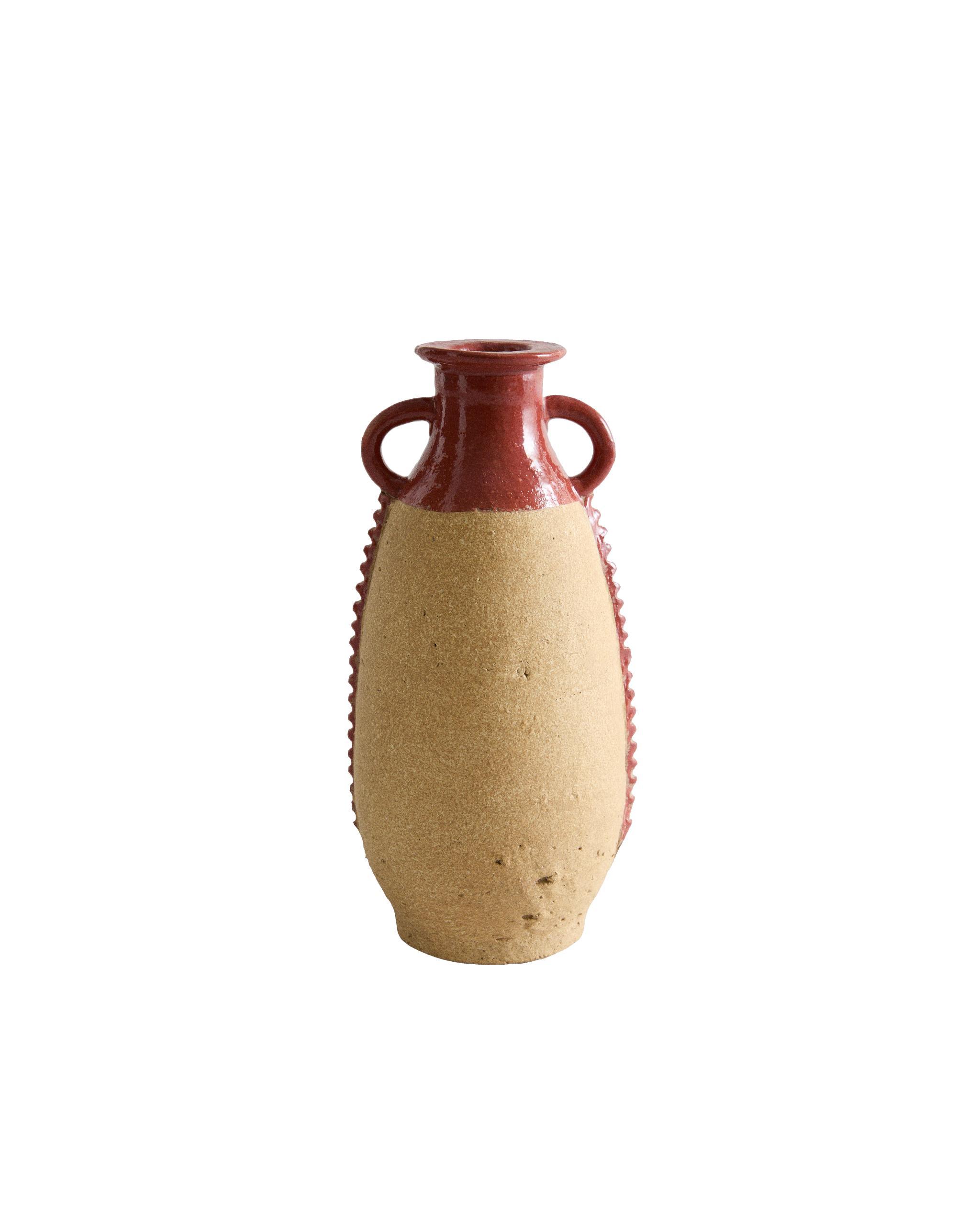 DECORATIVE TERRACOTTA VASE WITH HANDLES product thumbnail 2