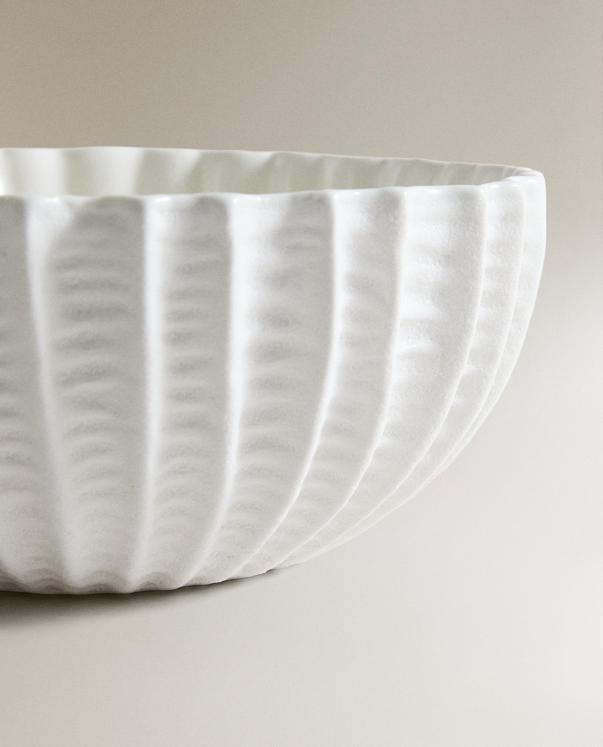 STONEWARE SALAD BOWL WITH RAISED DESIGN product thumbnail 4