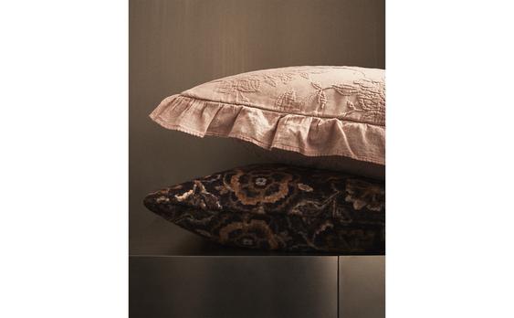 HOUSSE DE COUSSIN JACQUARD VOLANT