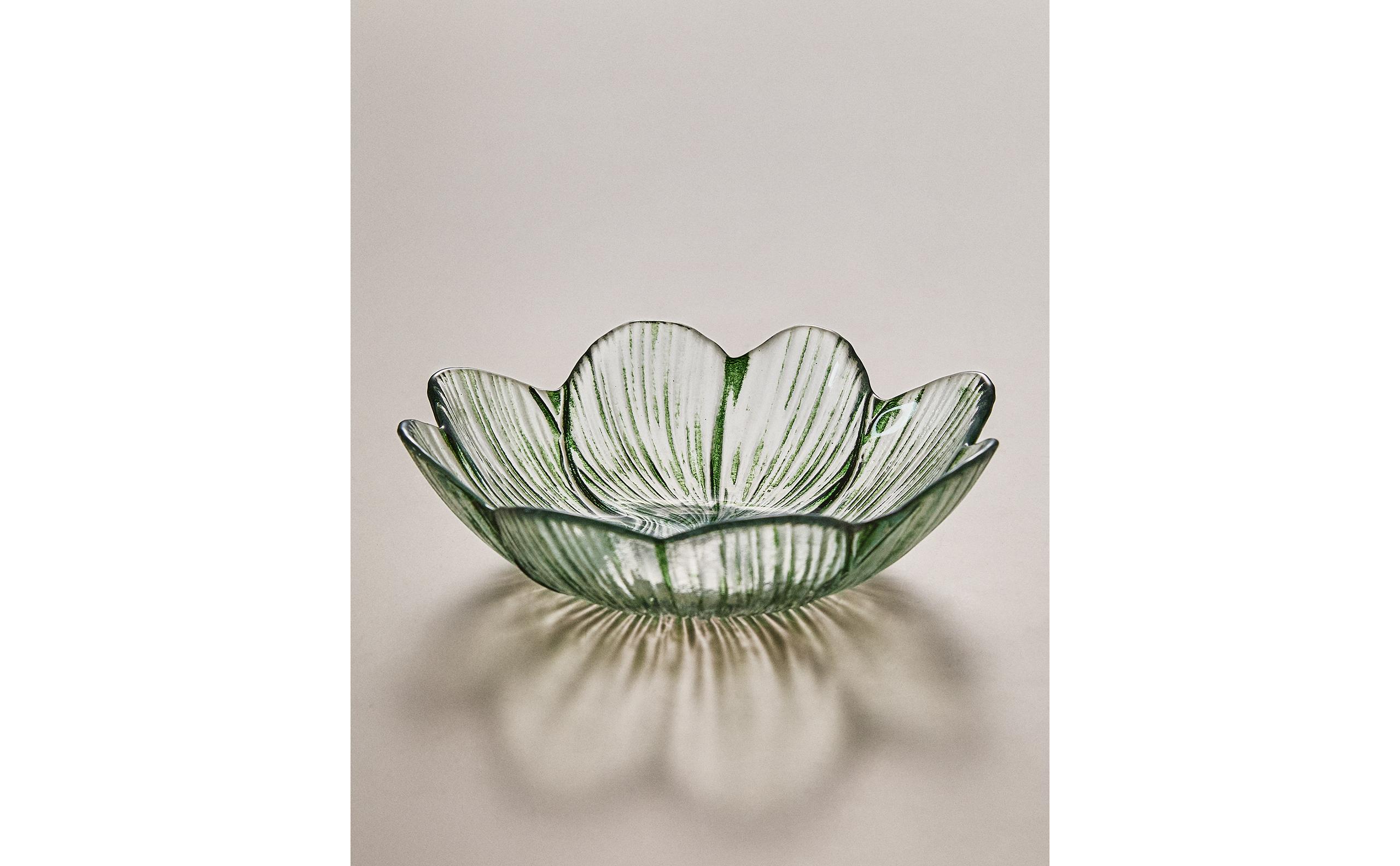 CLOVER GLASS BOWL product thumbnail 6