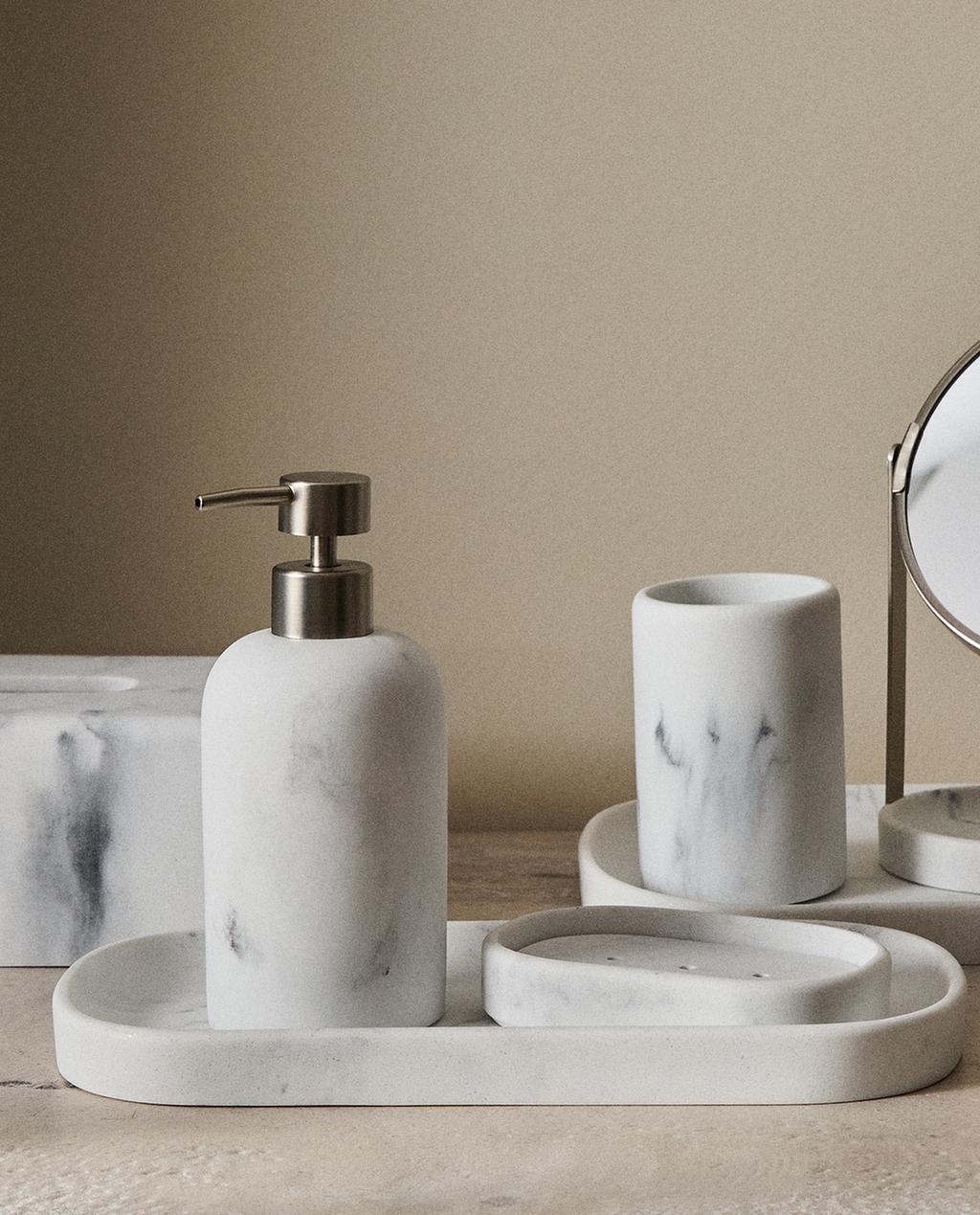 MARBLE-EFFECT RESIN BATHROOM SET