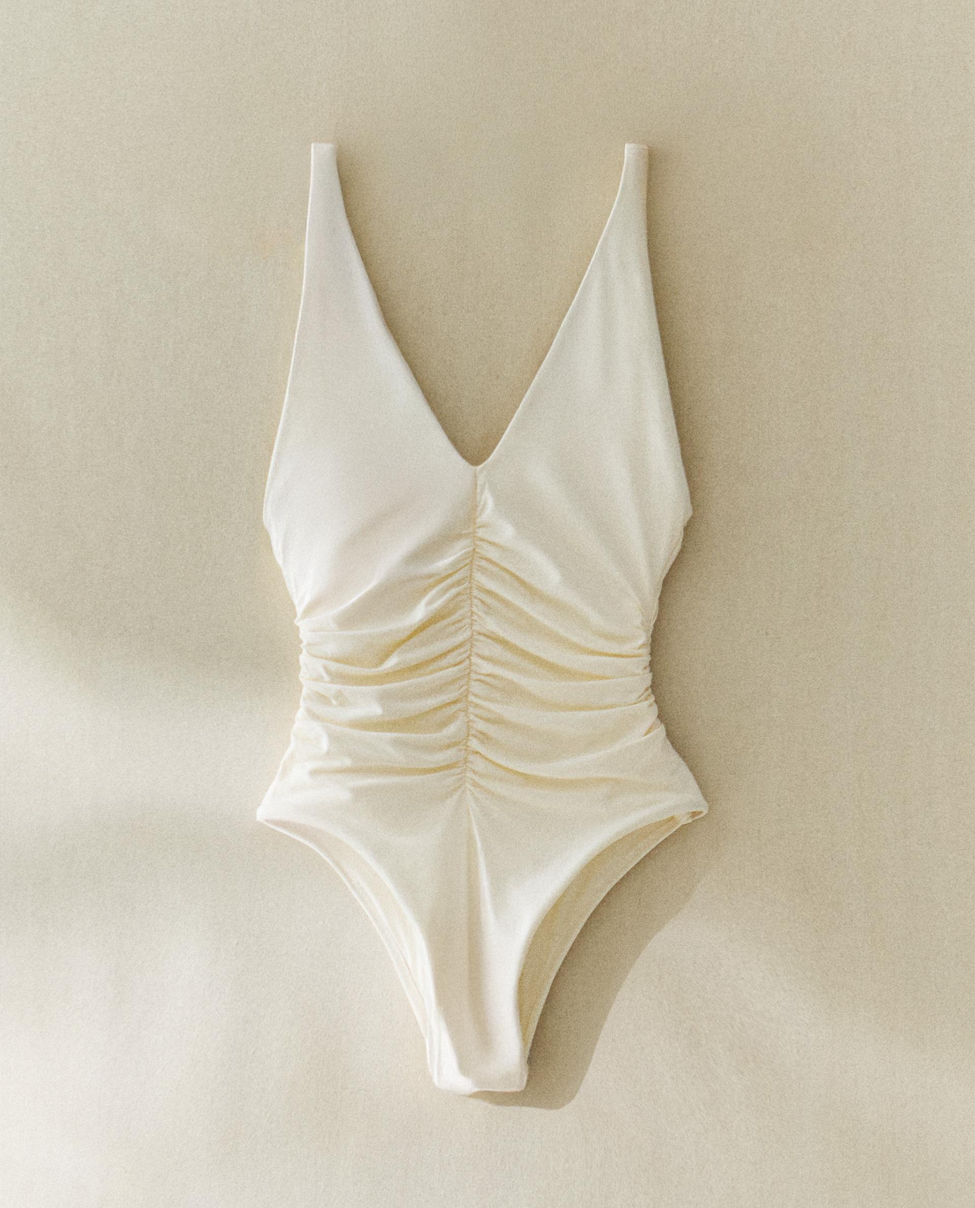 GATHERED BEACH SWIMSUIT GATHERED BEACH SWIMSUIT