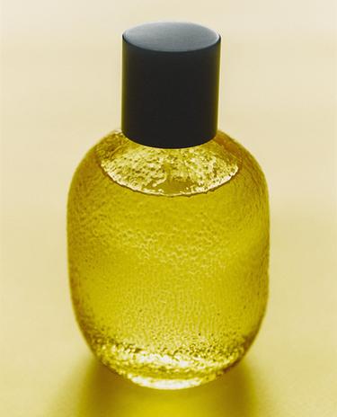 (190 ML) OSVĚŽOVAČ NA TEXTIL VE SPREJI GINGER LEMON