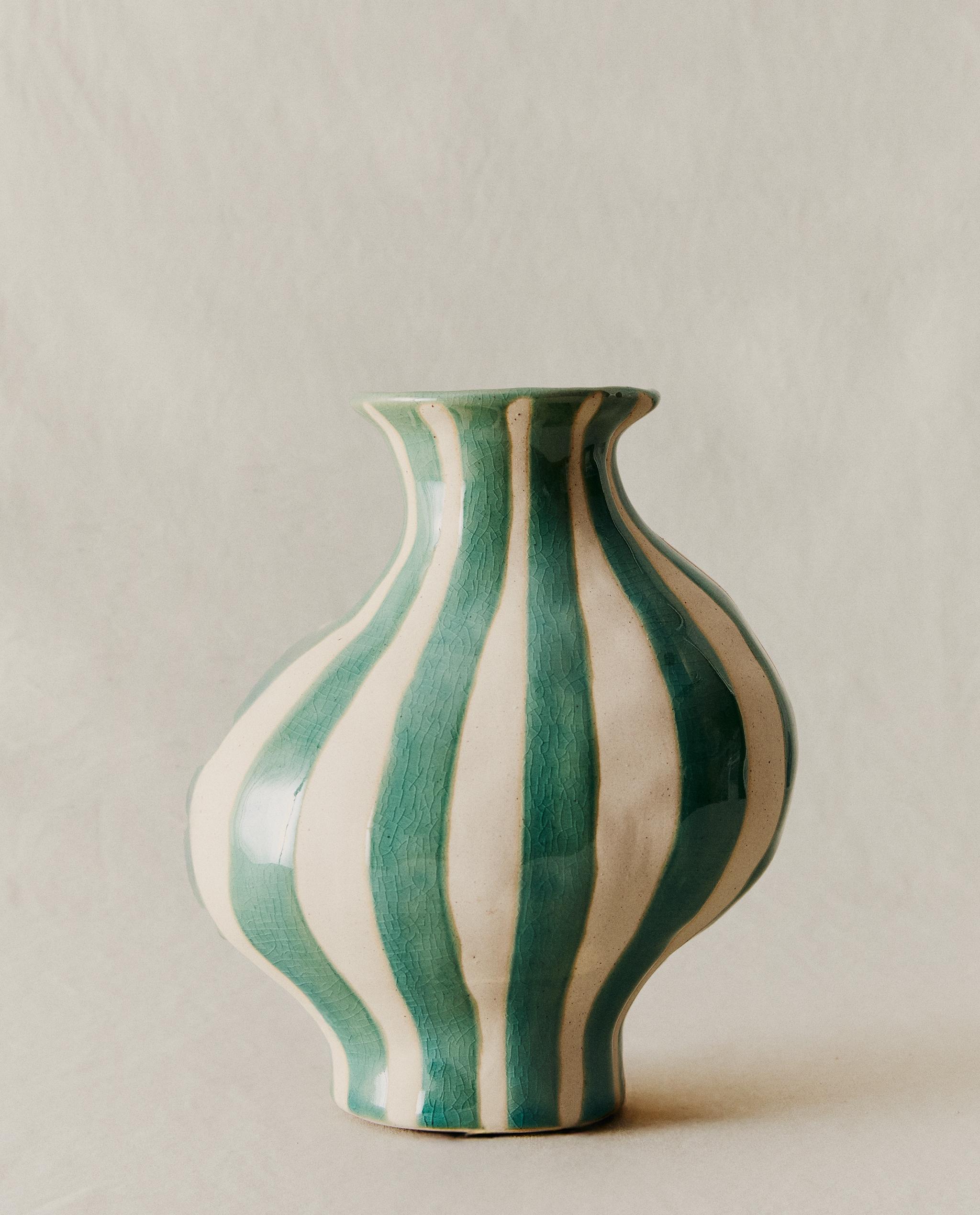 IRREGULAR DECORATIVE CERAMIC VASE product thumbnail 7