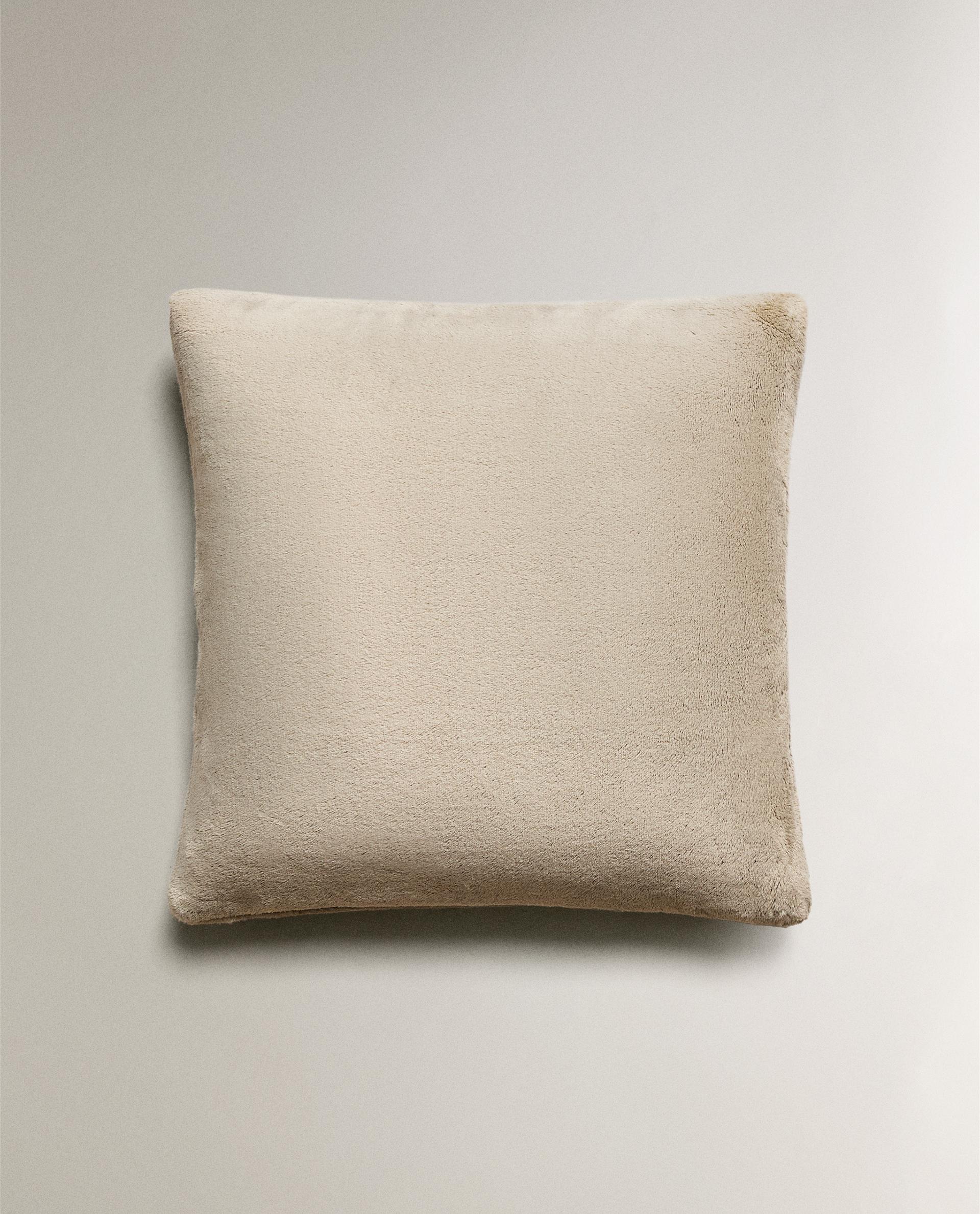 フェザー クッションフィリング コットンカバー | Zara Home