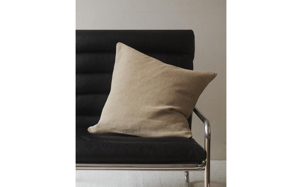 PLAIN WASHED LINEN QUILTED CUSHION COVER PLAIN WASHED LINEN QUILTED CUSHION COVER