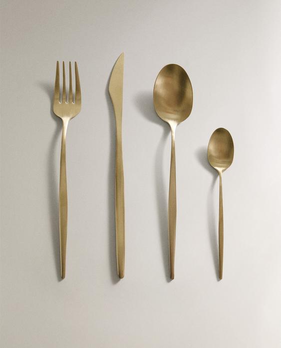 طقم 4 قطع أدوات تناول الطعام بمقابض رفيعة