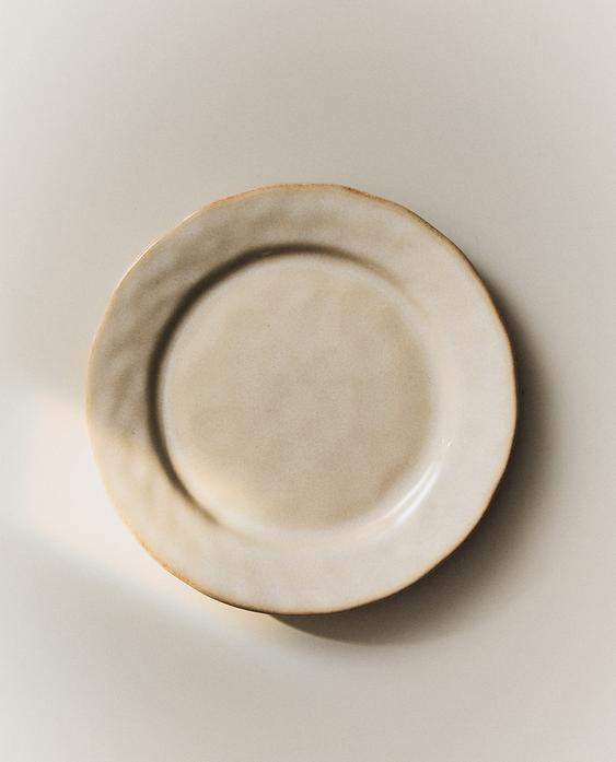 STONEWARE DESSERT PLATE WITH IRREGULAR EDGE
