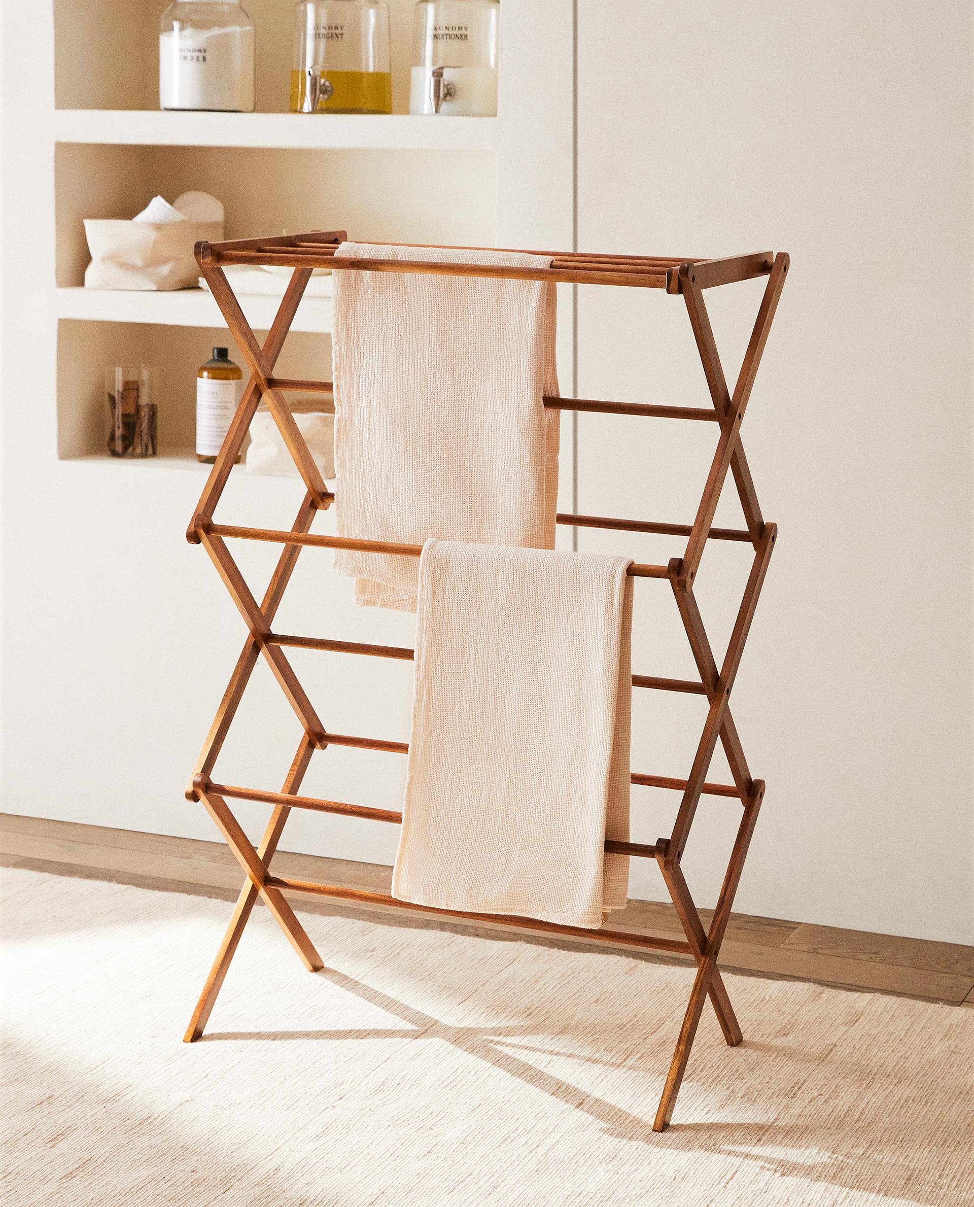 VERTICAL FOLDING WOODEN DRYING RACK Zara Home Georgia