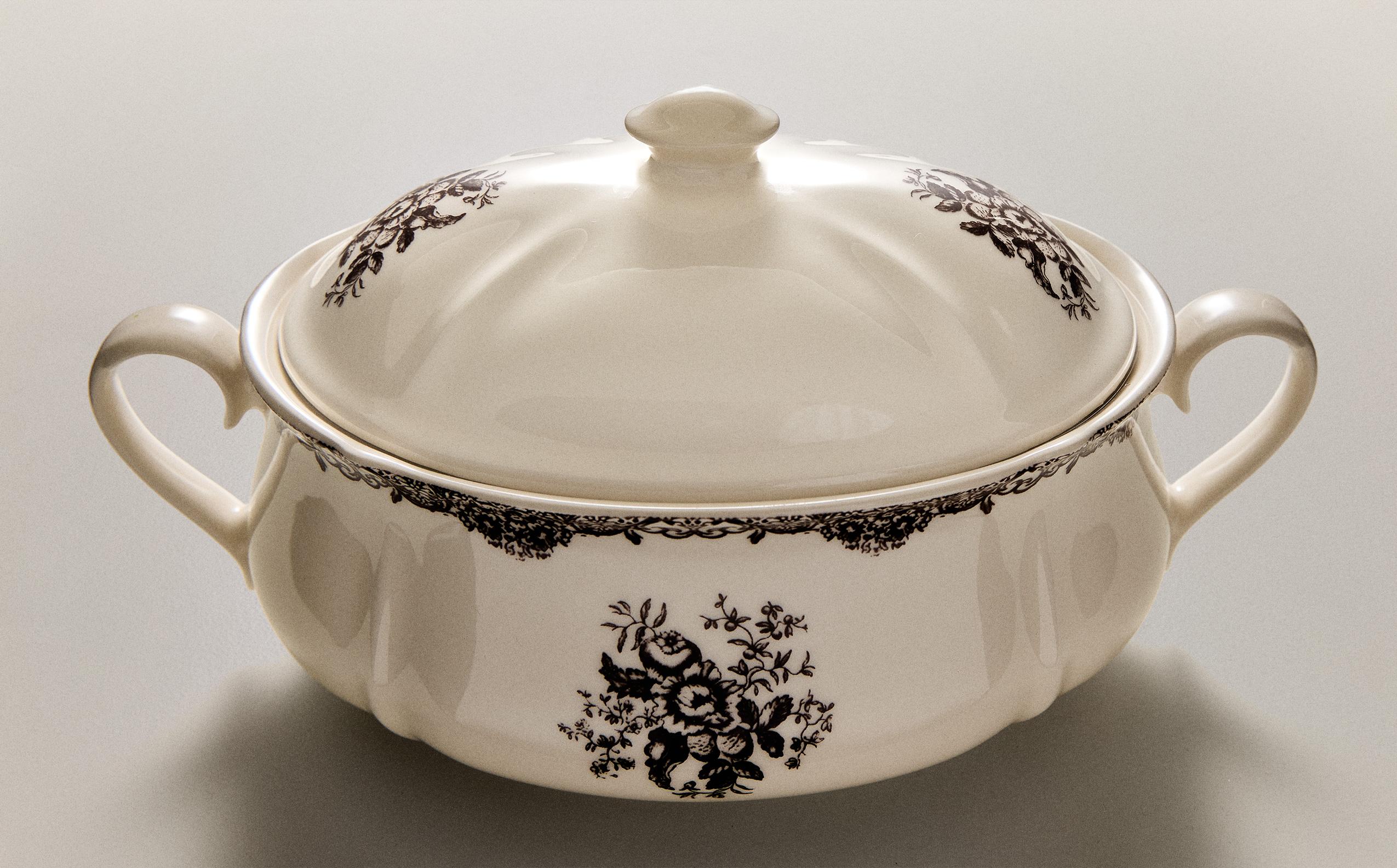 FLORAL EARTHENWARE SERVING TUREEN product thumbnail 9