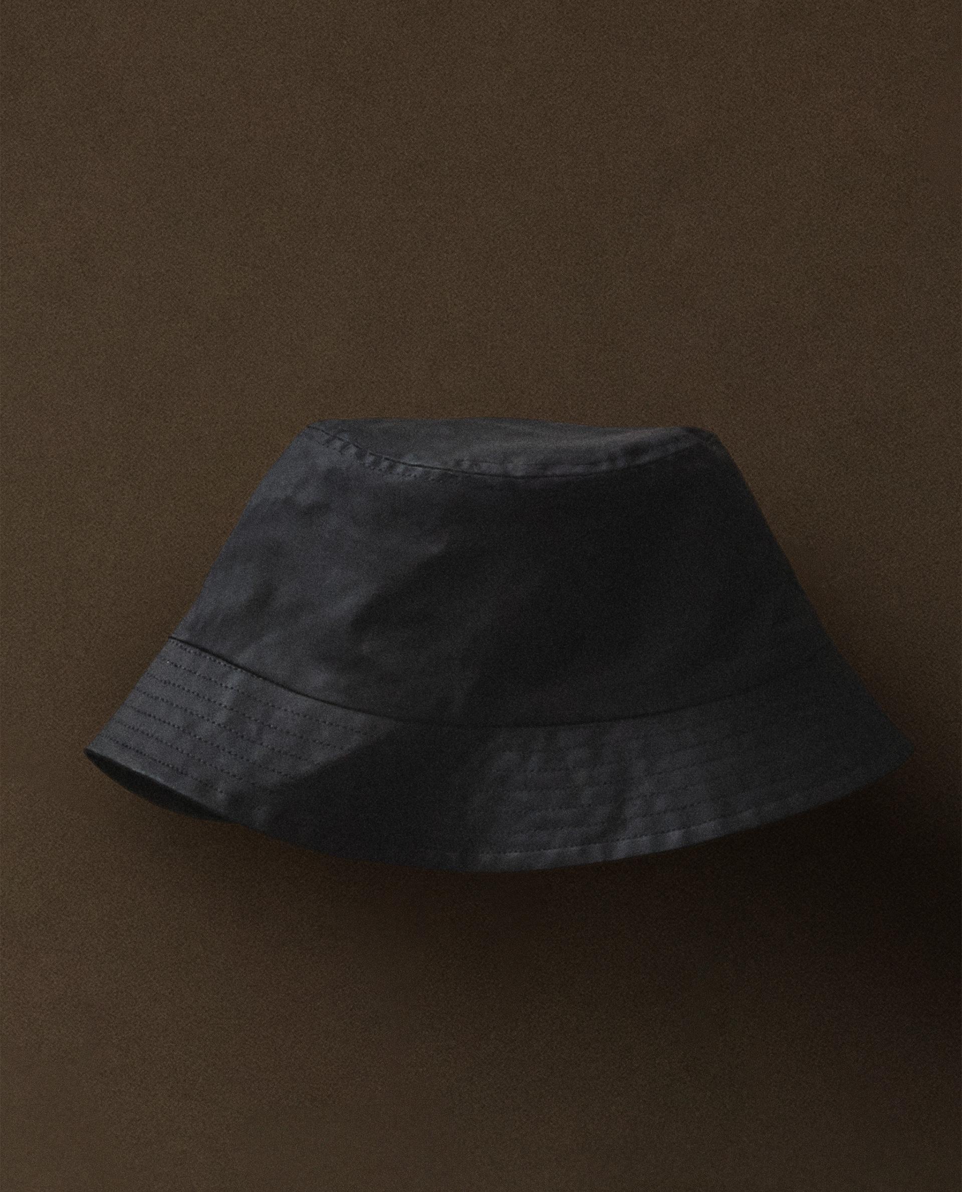 CAPPELLO A SECCHIELLO TINTA UNITA