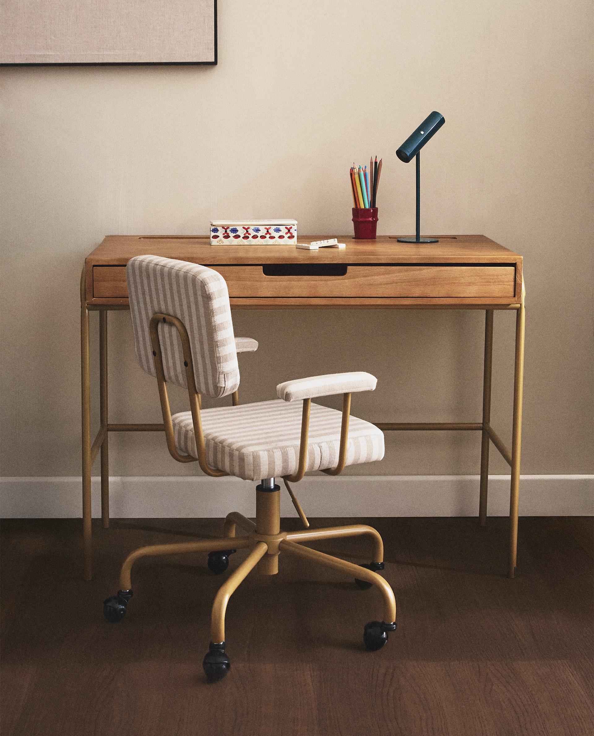 KIDS' WOODEN DESK KIDS' WOODEN DESK