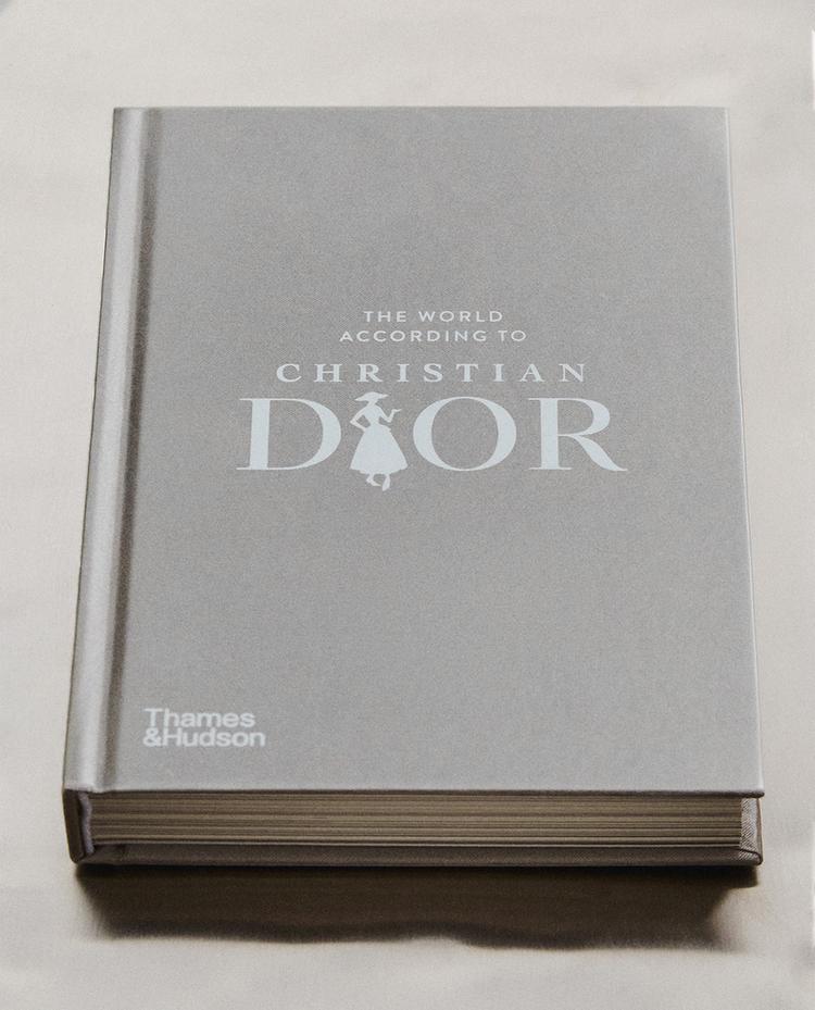 LIBRO THE WORLD ACCORDING TO CHRISTIAN DIOR (INGLÉS)