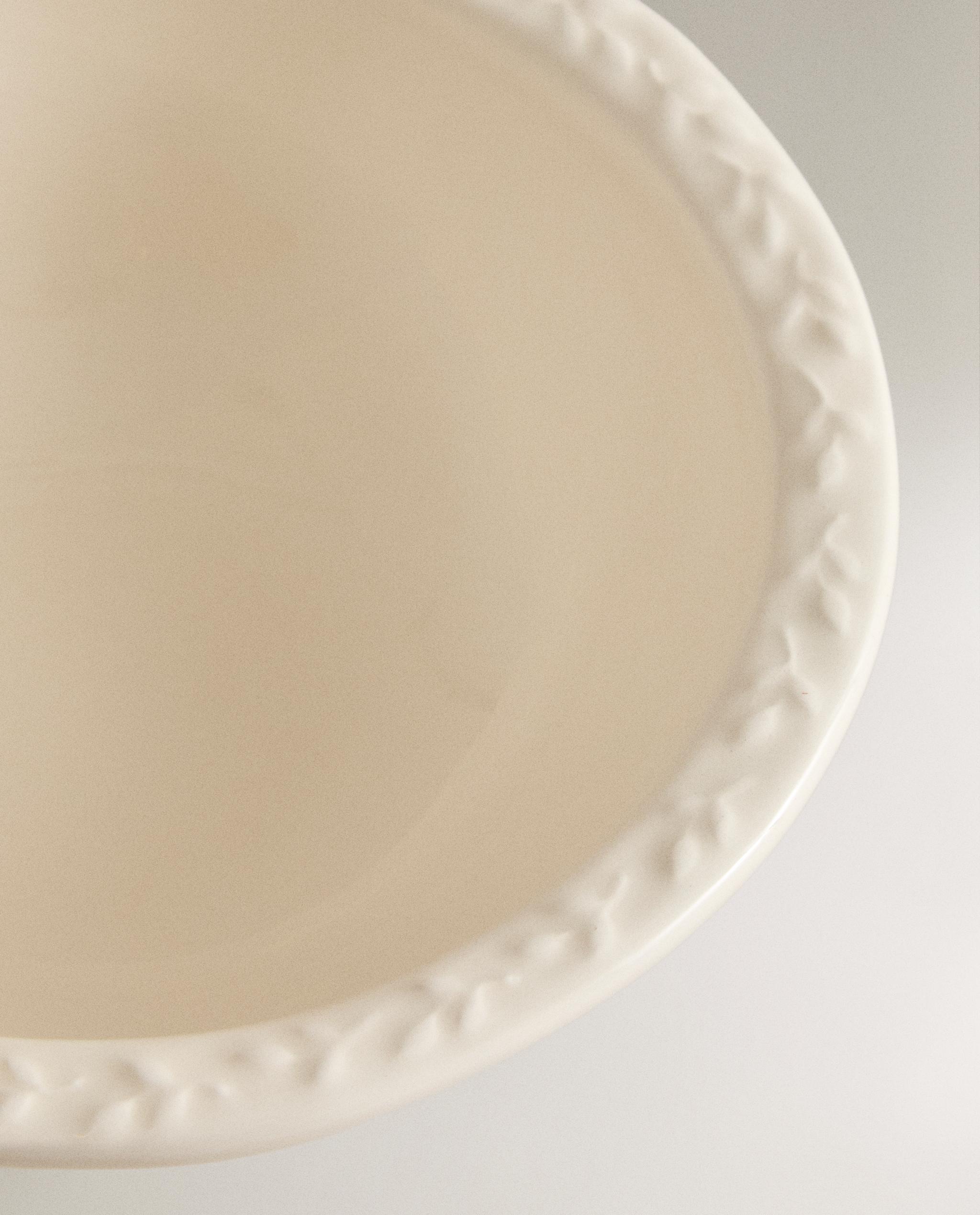 EARTHENWARE BOWL WITH RAISED-DESIGN EDGE product thumbnail 8
