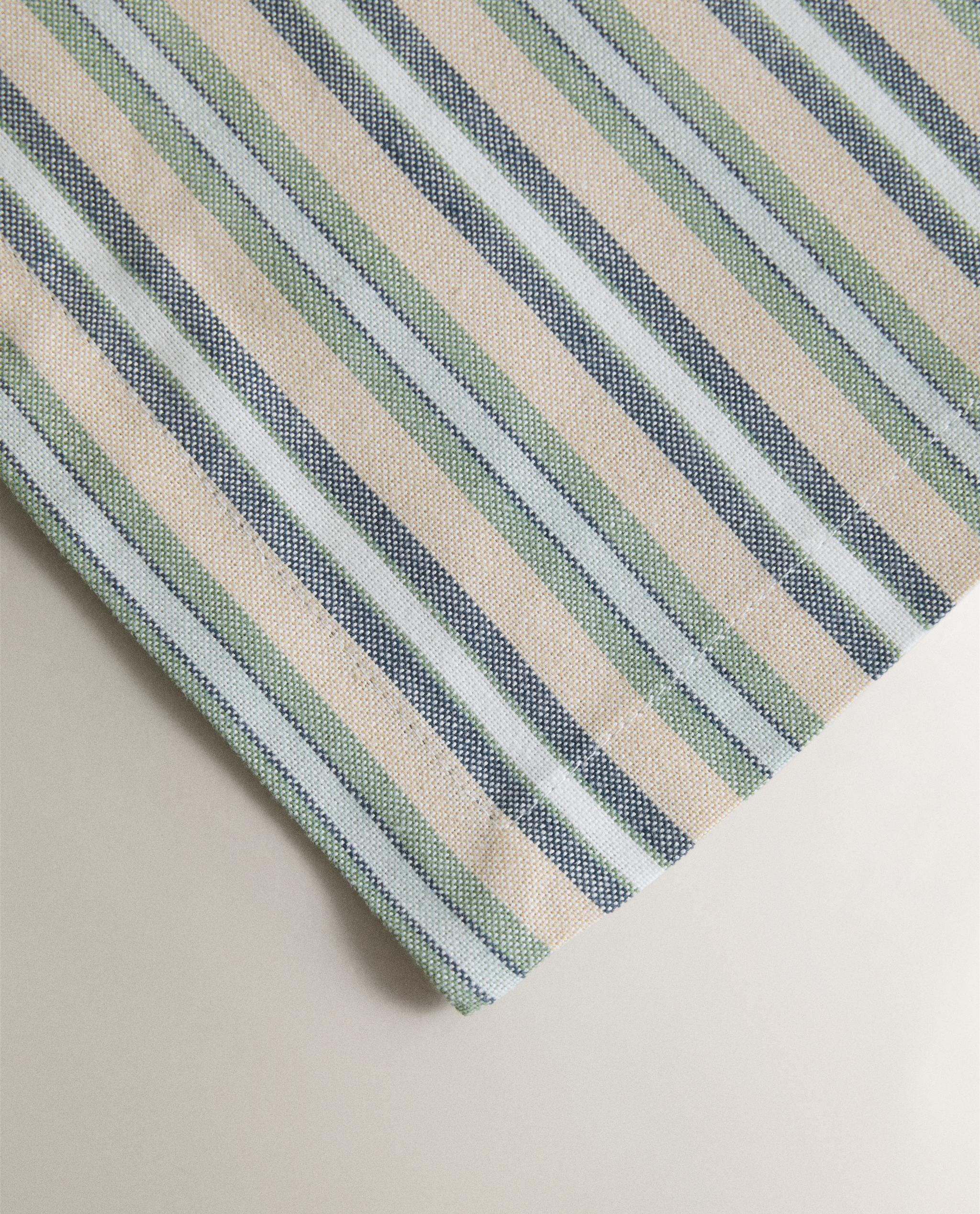 STRIPED TABLE RUNNER product thumbnail 8