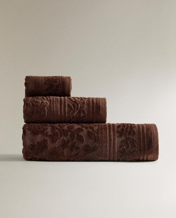 VELOUR JACQUARD BATH TOWEL