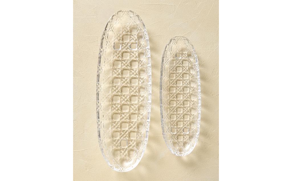 OVAL RAISED DESIGN GLASS SERVING DISH OVAL RAISED DESIGN GLASS SERVING DISH