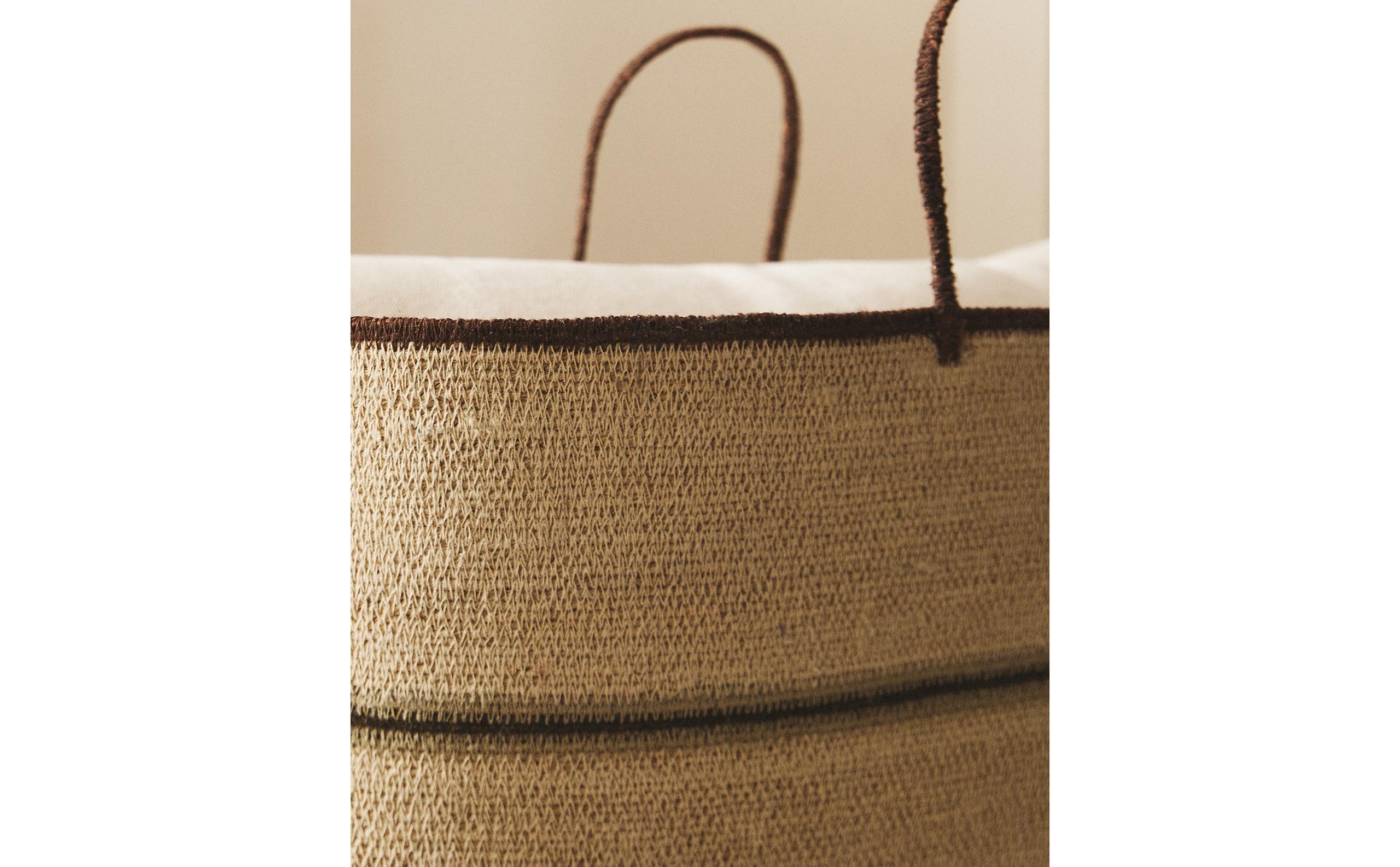 SEAGRASS BASKET WITH HANDLES