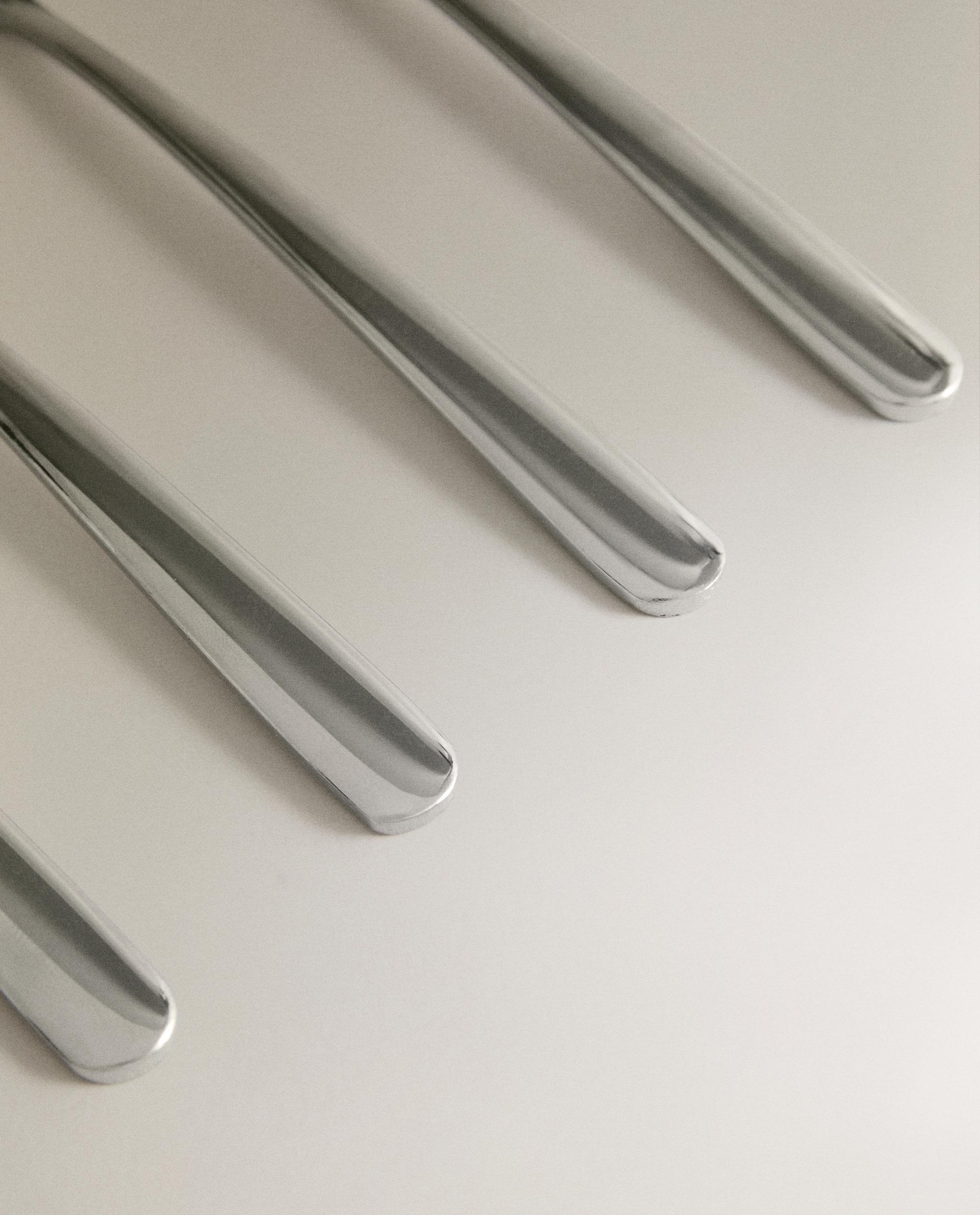 PACK OF STEEL SHELL DESSERT SPOONS (PACK OF 4) product thumbnail 9