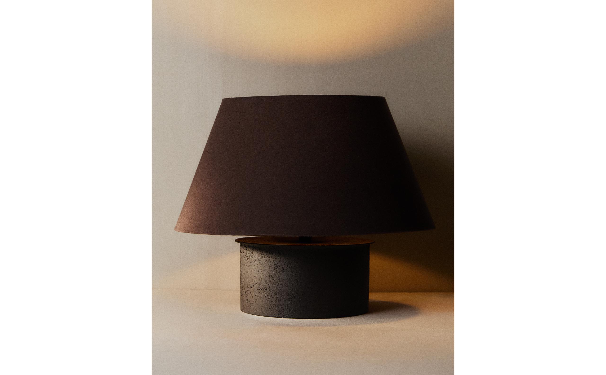 METAL AND COTTON TABLE LAMP product thumbnail 7