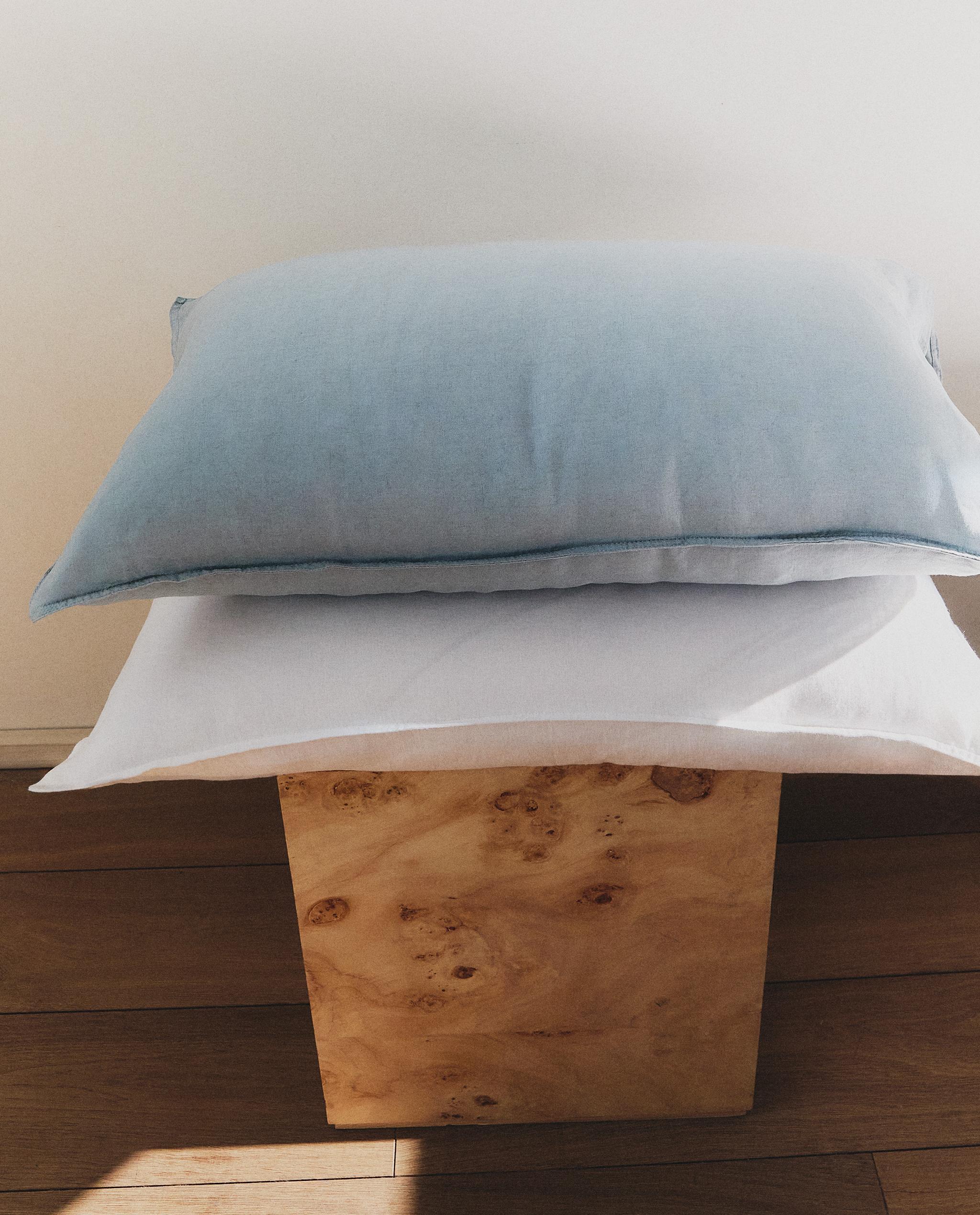 DUVET COVER, PILLOWCASES AND LAMP product thumbnail 18