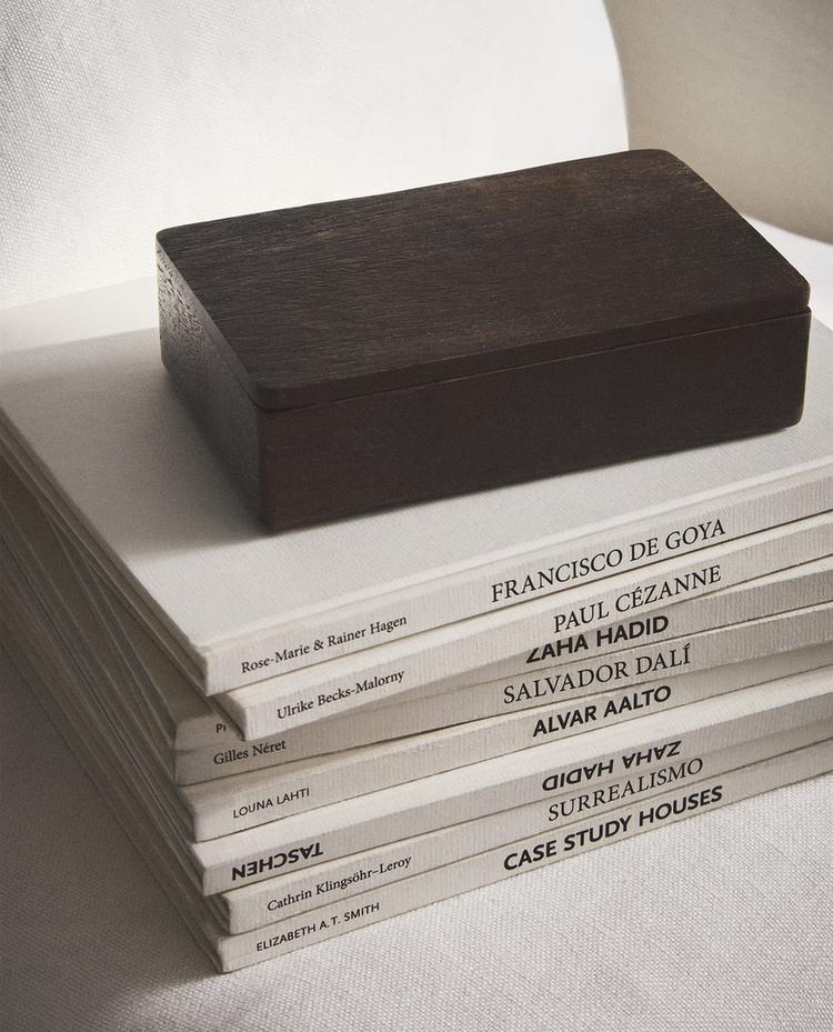 ŠKATOĽA Z DREVA S MAGNETOM ŠKATOĽA Z DREVA S MAGNETOM