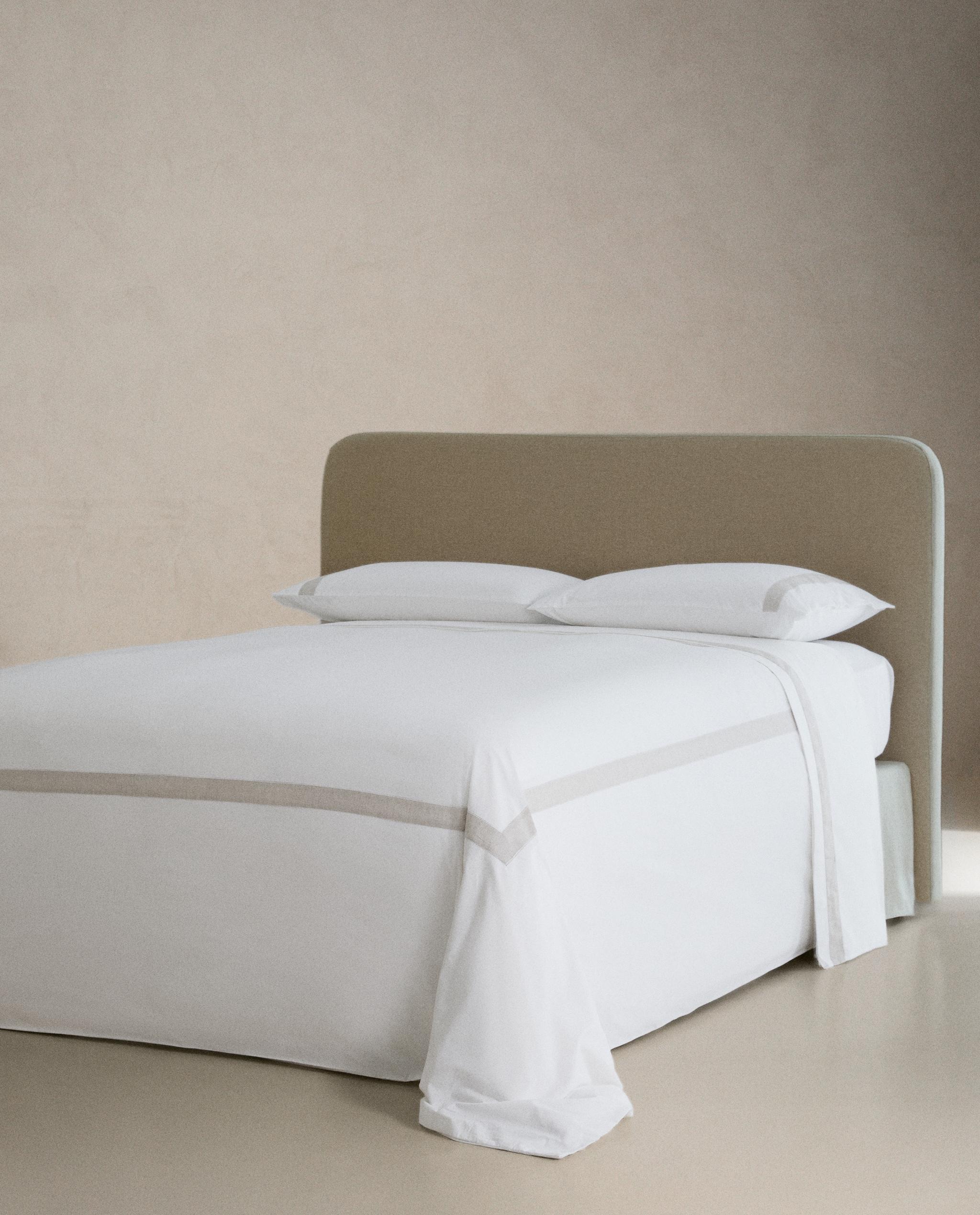 COTTON FLAT SHEET WITH LINEN BORDER product thumbnail 4