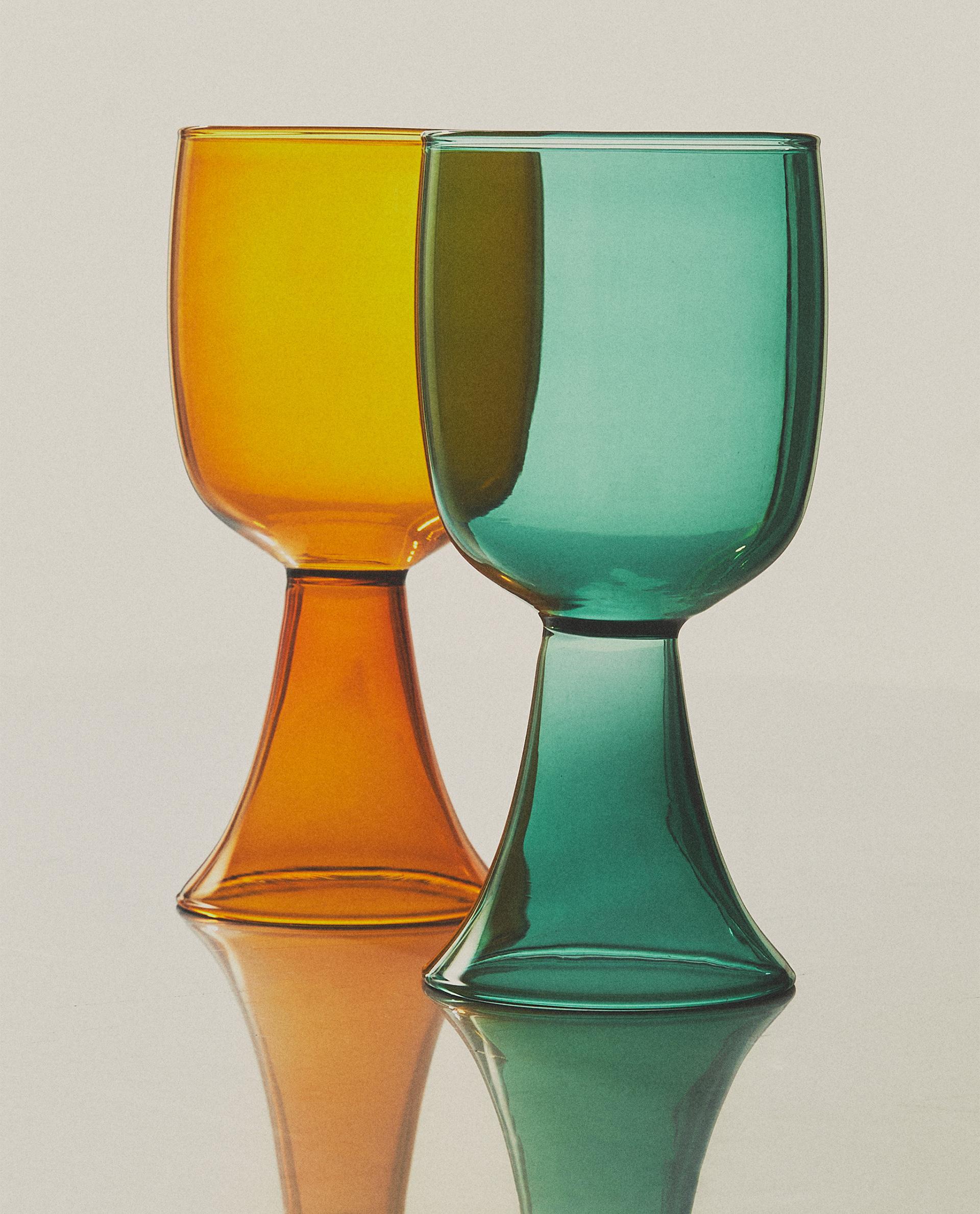 COLOURED BOROSILICATE WINE GLASS X COLLAGERIE
