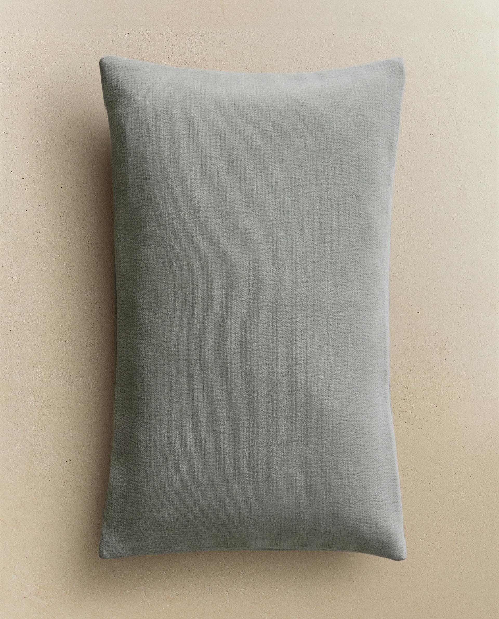 ベッドルームクッション | Zara Home 日本/Japan