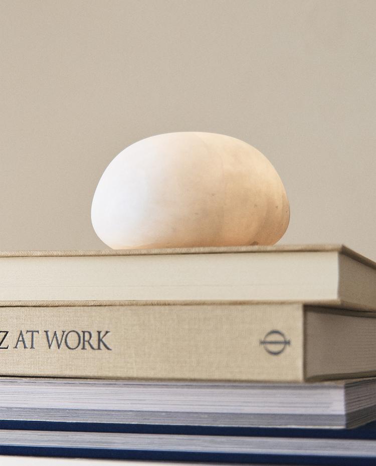 Round Alabaster Table Lamp - Elegant Home Decor