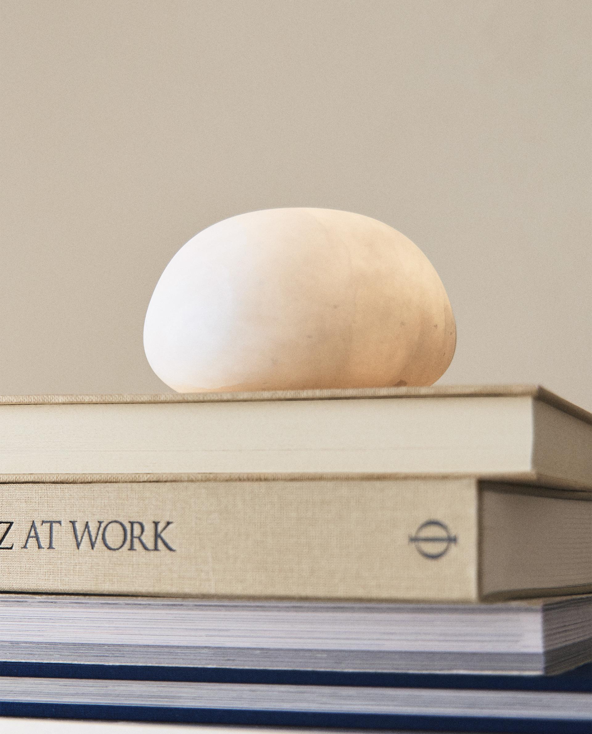Round Alabaster Table Lamp - Elegant Home Decor