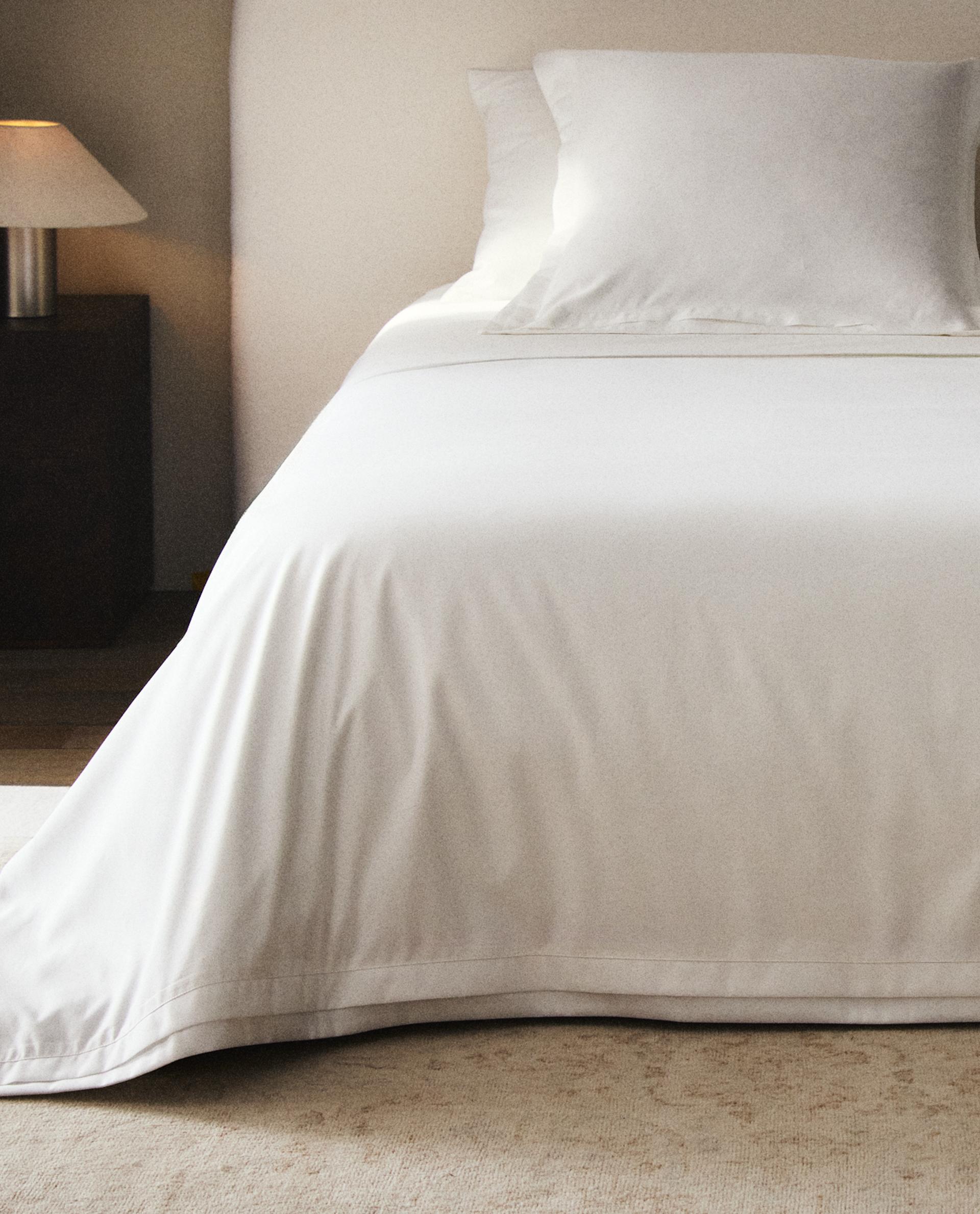 COTTON SATEEN DUVET COVER WITH PLEATED BORDER (1000 THREAD COUNT) COTTON SATEEN DUVET COVER WITH PLEATED BORDER (1000 THREAD COUNT)