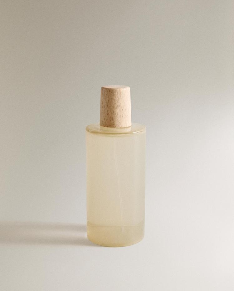 (200 ML) OSVIEŽOVAČ VZDUCHU V SPREJI LUMINOUS CAMELLIA