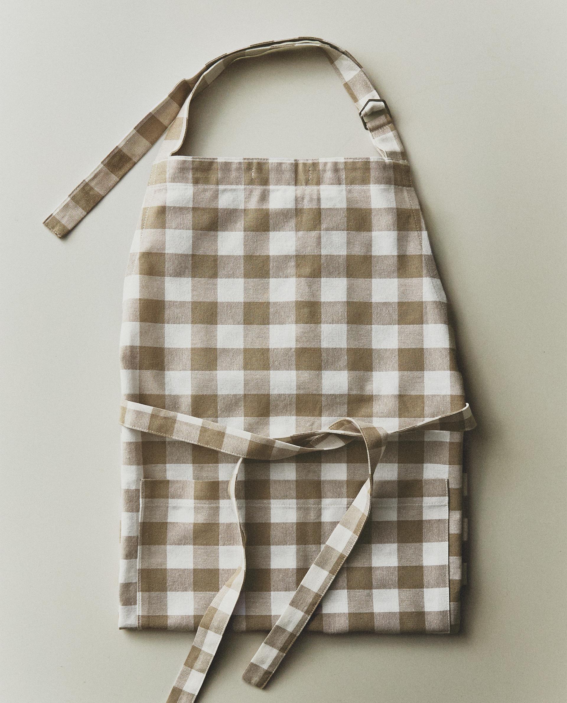 DYED THREAD APRON DYED THREAD APRON