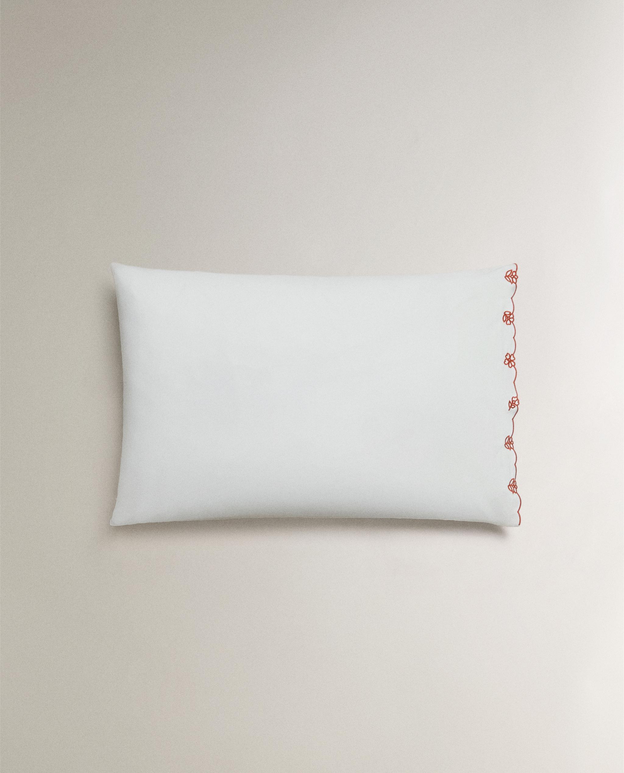 KIDS' PILLOWCASE WITH EMBROIDERED FLOWERS product thumbnail 3
