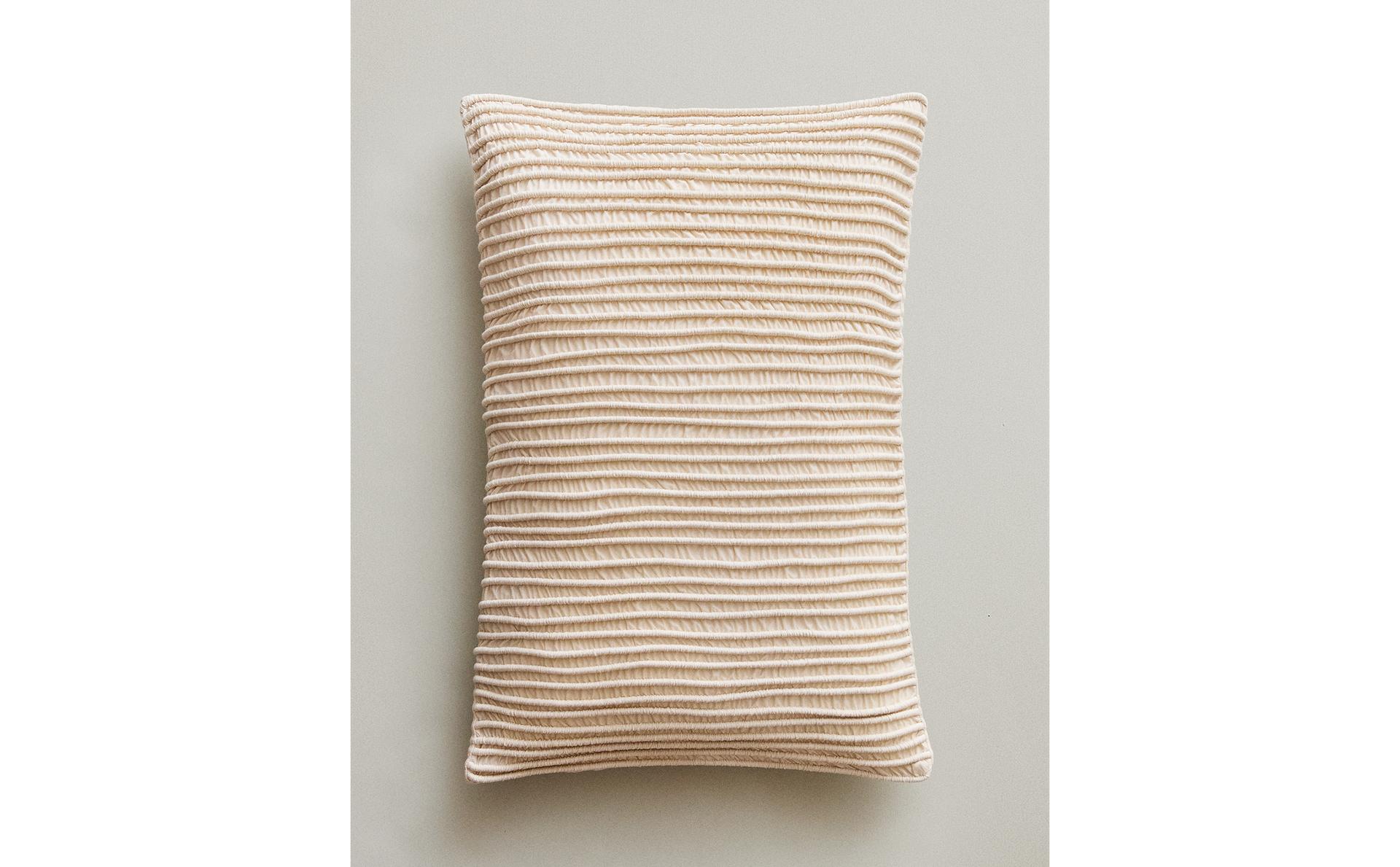 PLEATED CUSHION COVER PLEATED CUSHION COVER