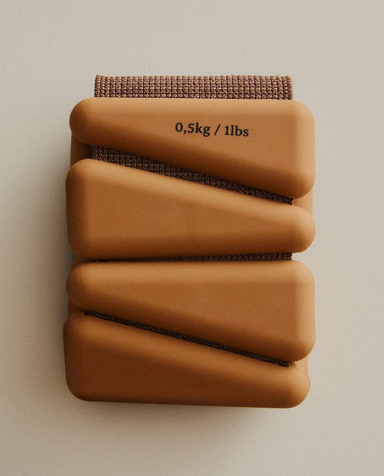 PACK OF SPORTS WEIGHT ANKLETS AND WRISTBANDS (PACK OF 2)