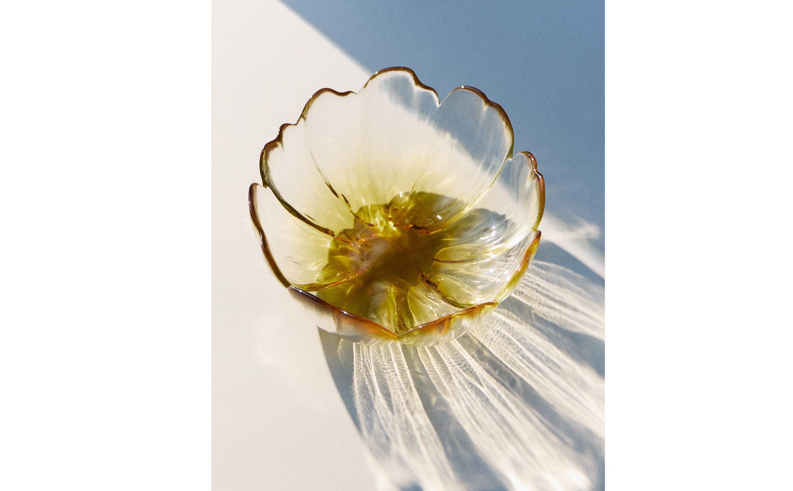 FLOWER GLASS BOWL product thumbnail 9