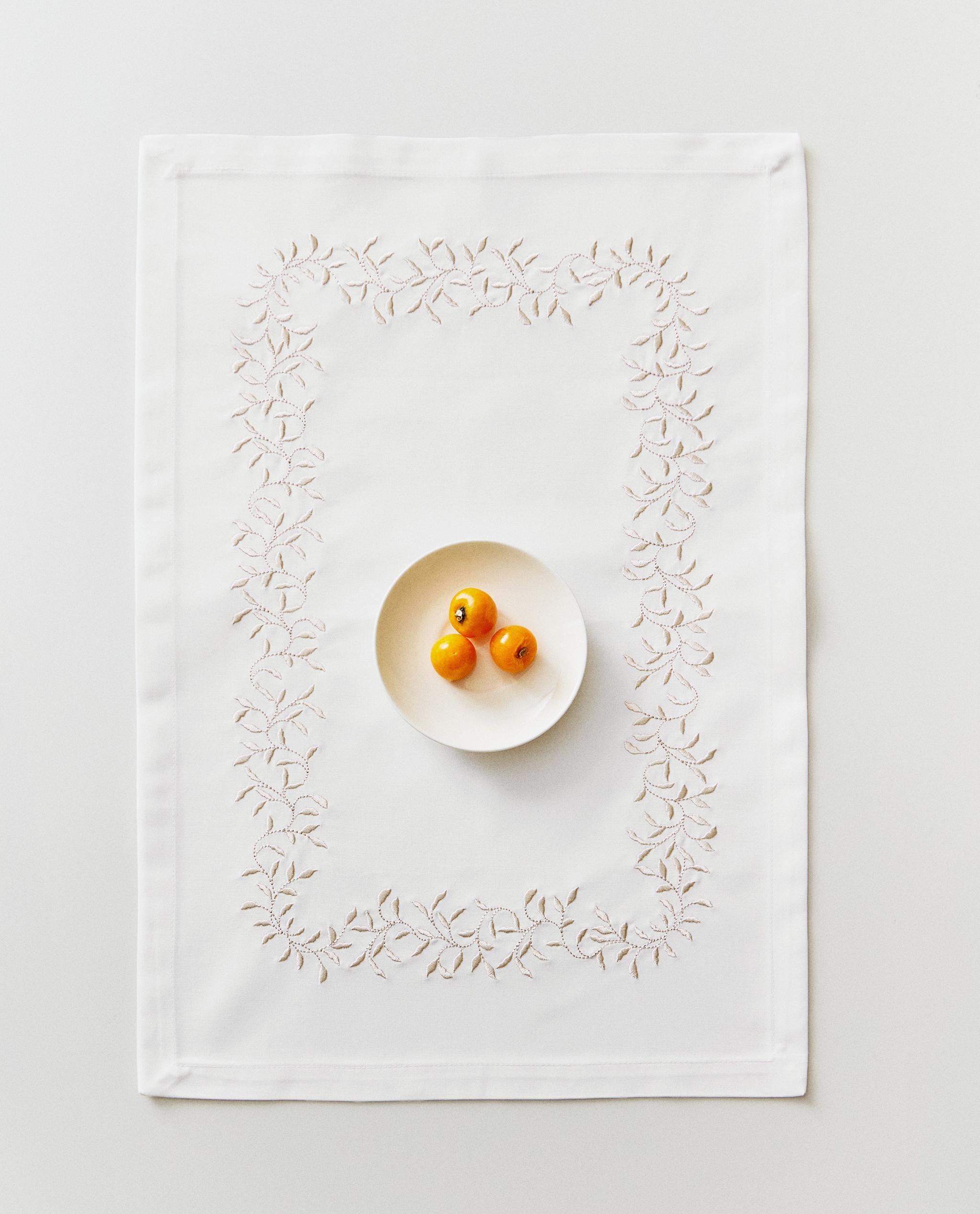 PACK OF EMBROIDERED SATIN NAPKINS (PACK OF 2) product thumbnail 9