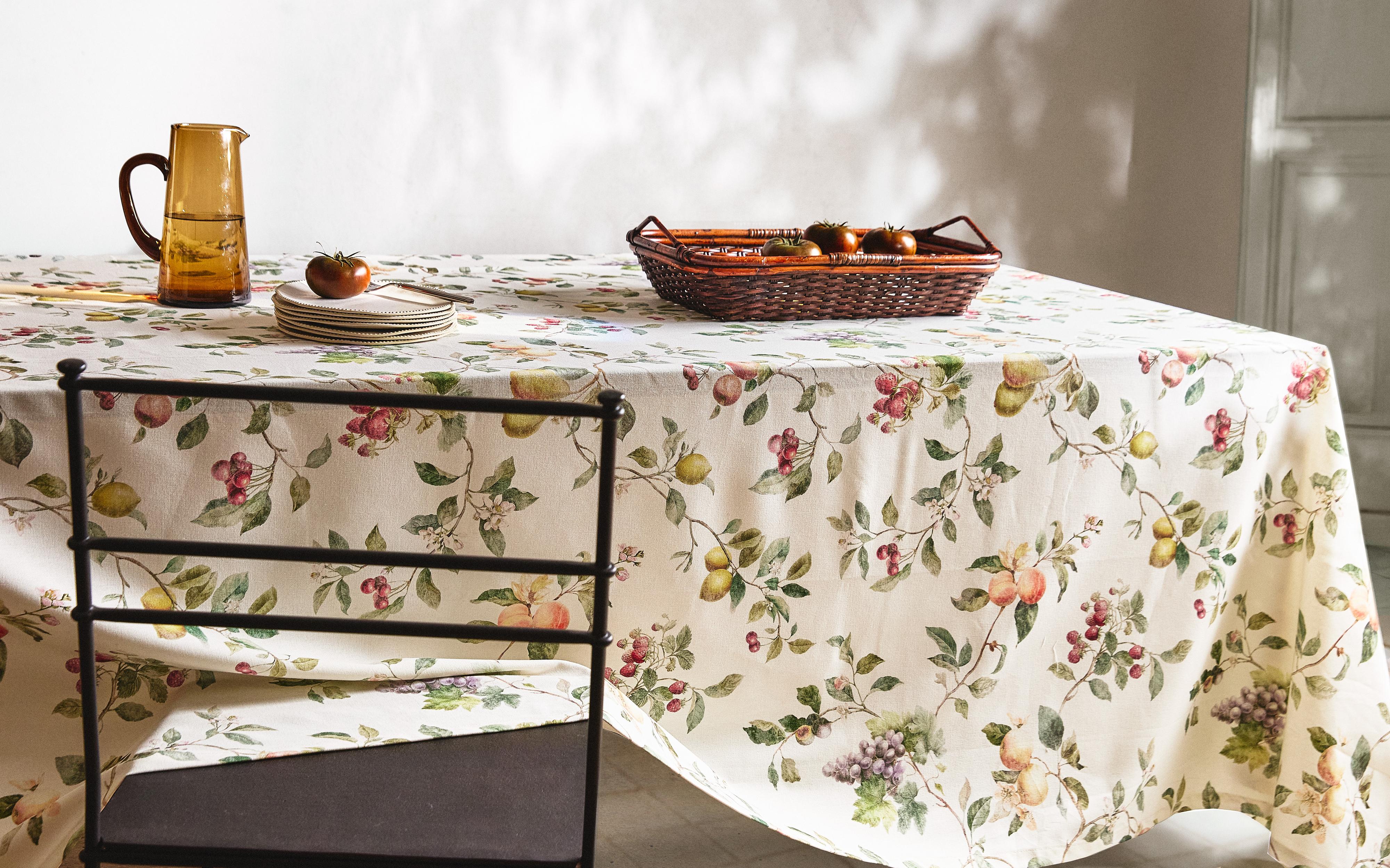 BOTANICAL PRINT TABLECLOTH