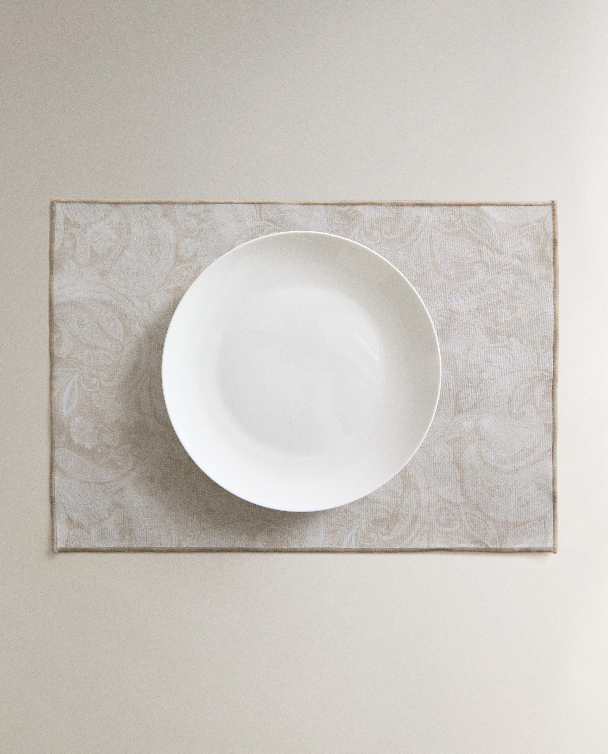 PAISLEY PRINT RESIN-COATED PLACEMAT product thumbnail 9