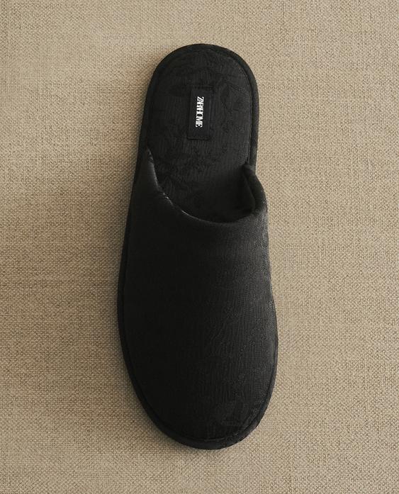 ZAPATILLA DESTALONADA JACQUARD ZAPATILLA DESTALONADA JACQUARD