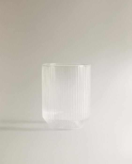 BOROSILICATE GLASS TUMBLER WITH RAISED LINES