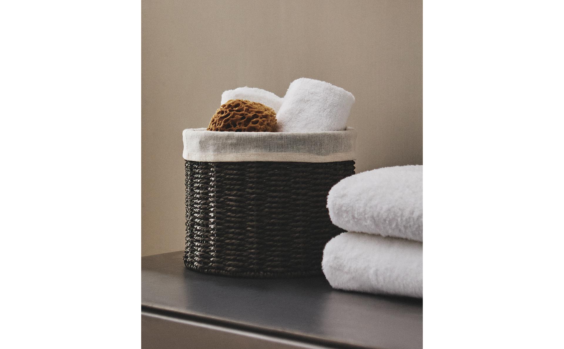 ROUND BASKET WITH COTTON LINING