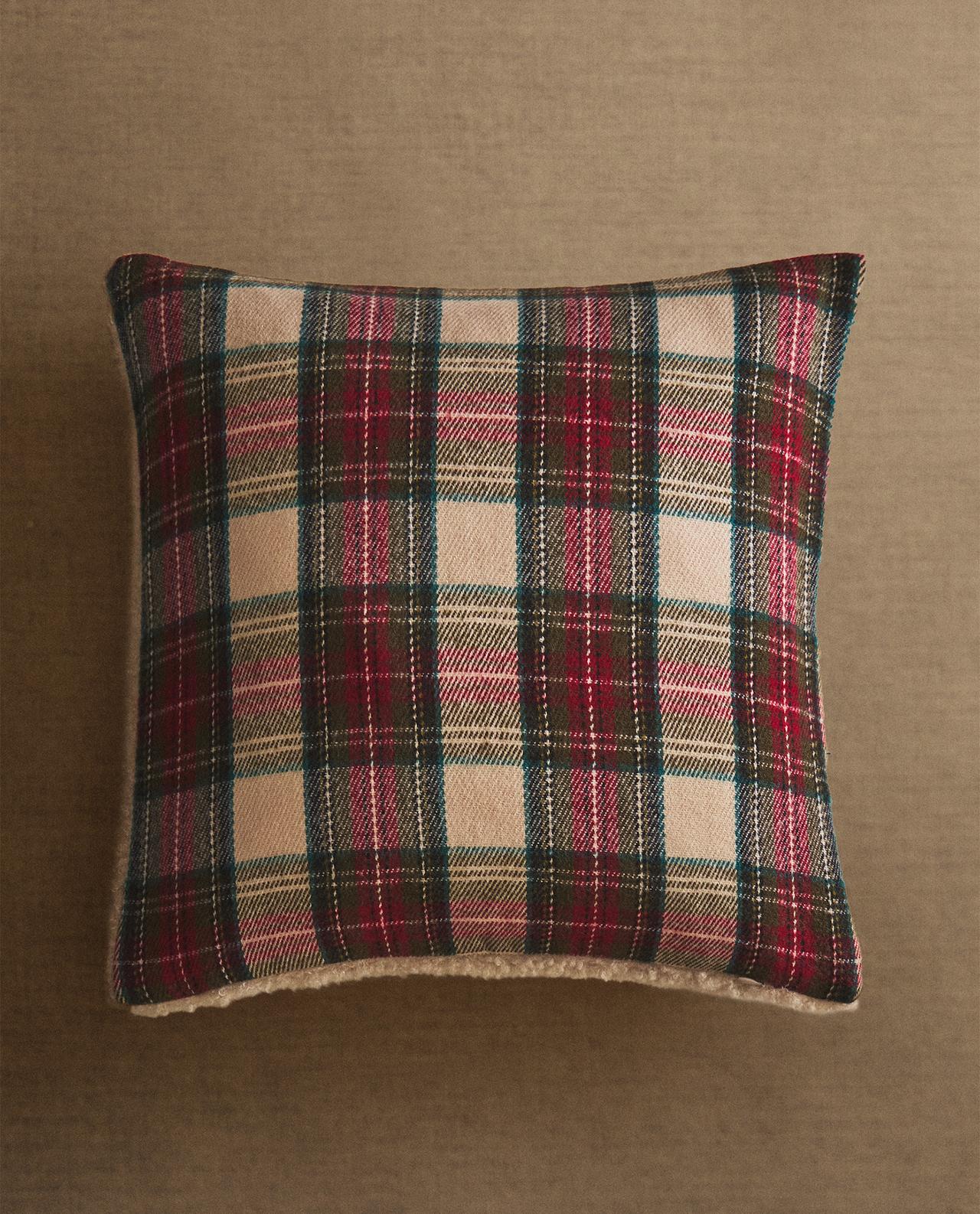 HOUSSE DE COUSSIN CARREAUX TARTAN NOËL | Zara Home Monaco